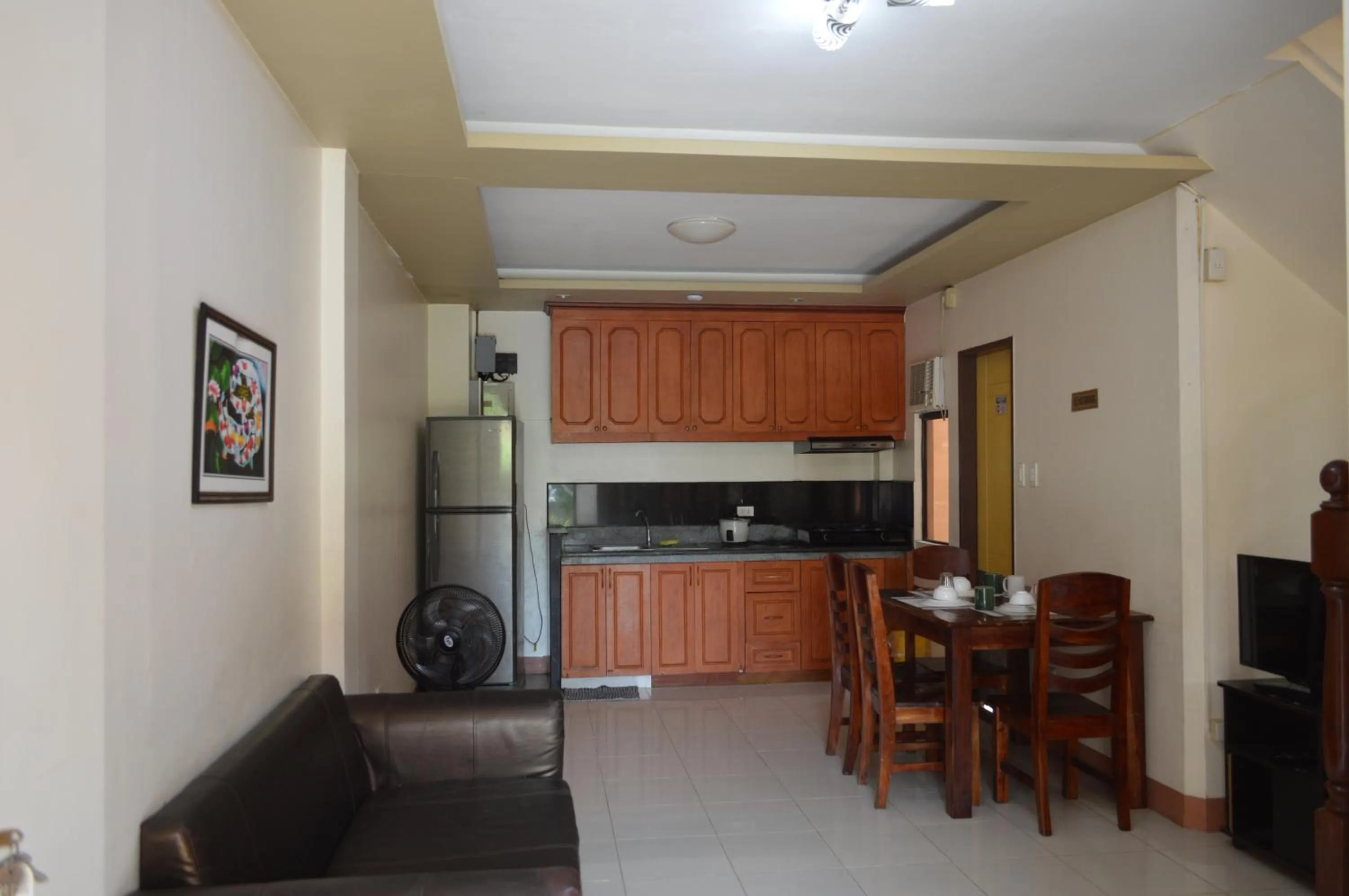 Manora Apartment