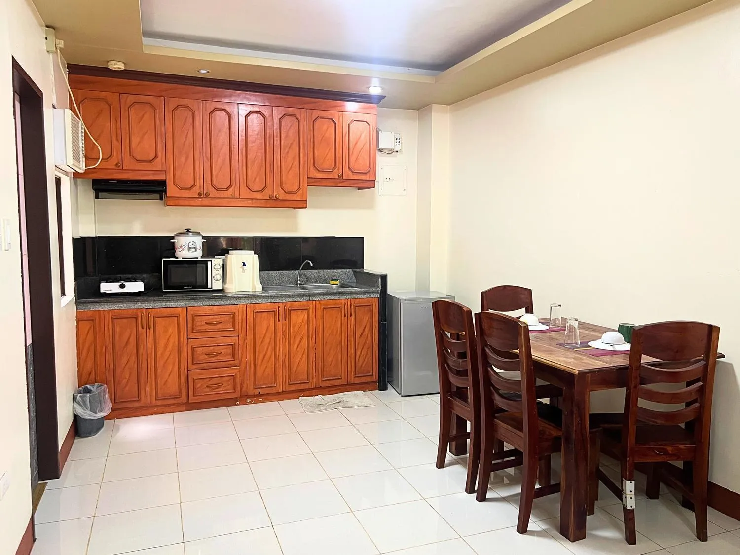 Manora Apartment