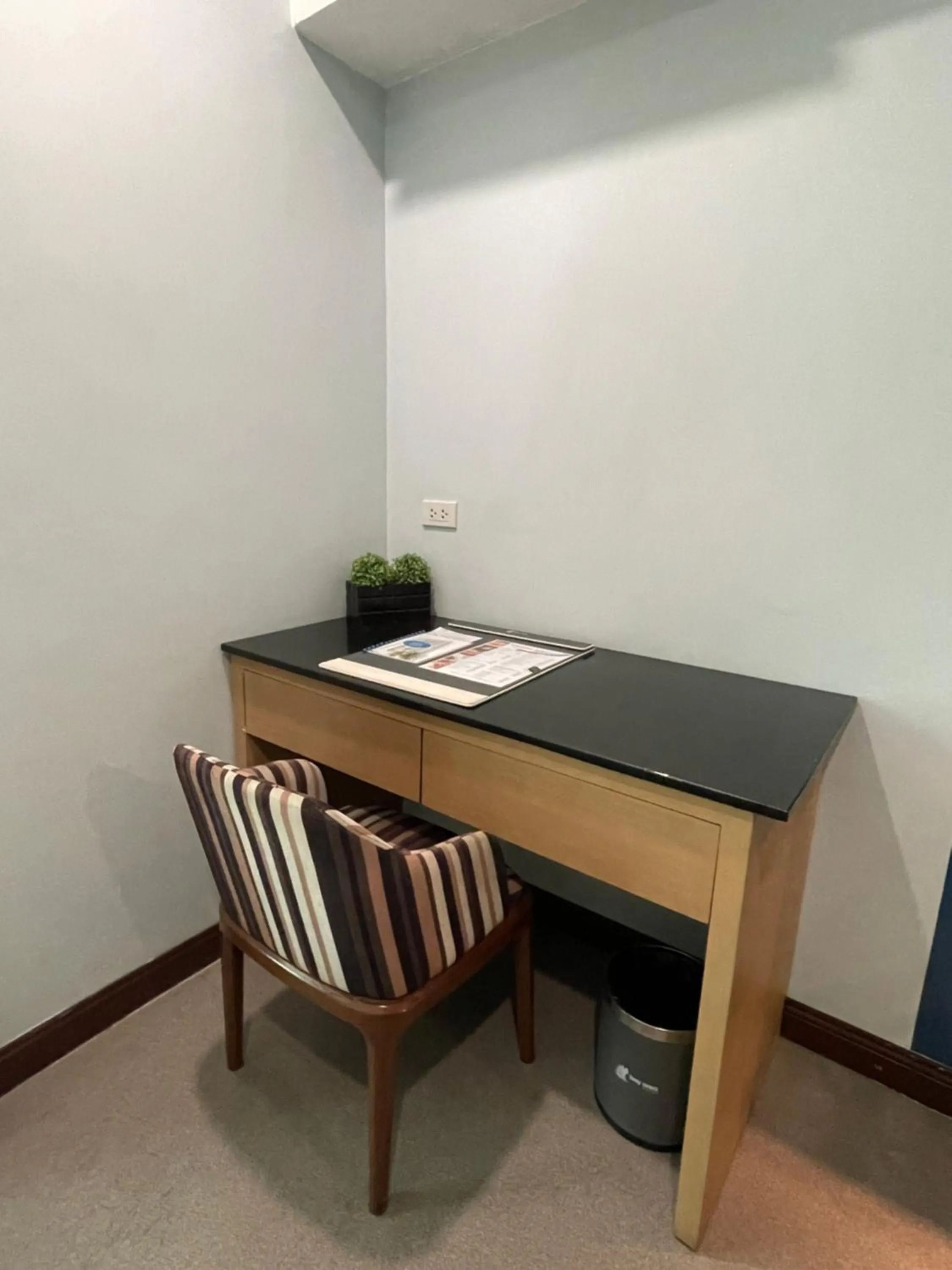 hair dresser in Homes at Bay Area Suites by SMS Hospitality