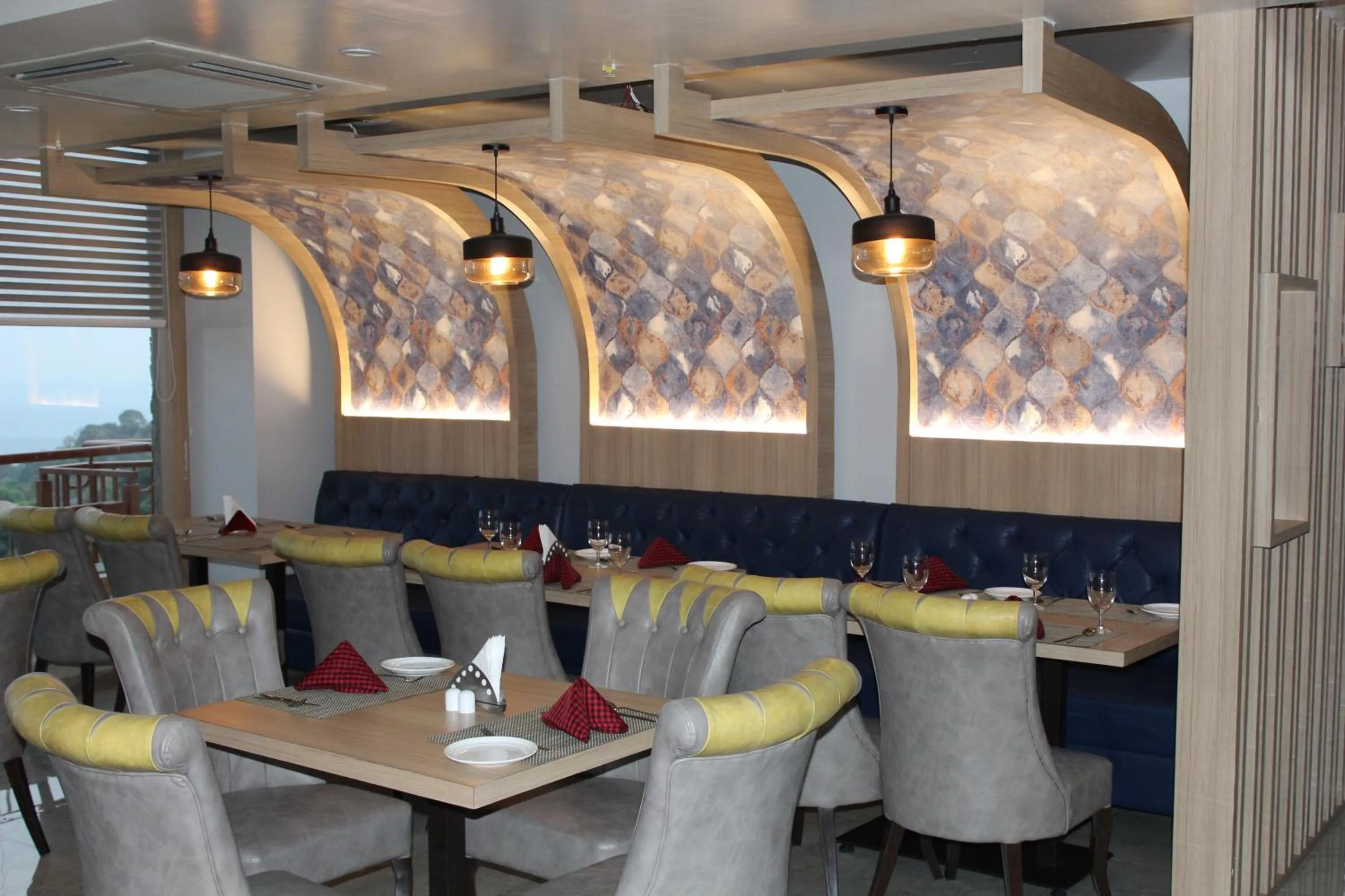 Hotel Inclover-A Peaceful Retreat