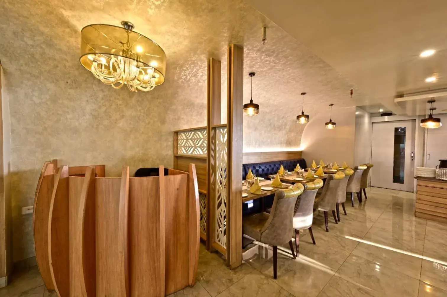 Restaurant/places to eat in Hotel Inclover-A Peaceful Retreat Restaurant/places to eat in Hotel Inclover-A Peaceful Retreat