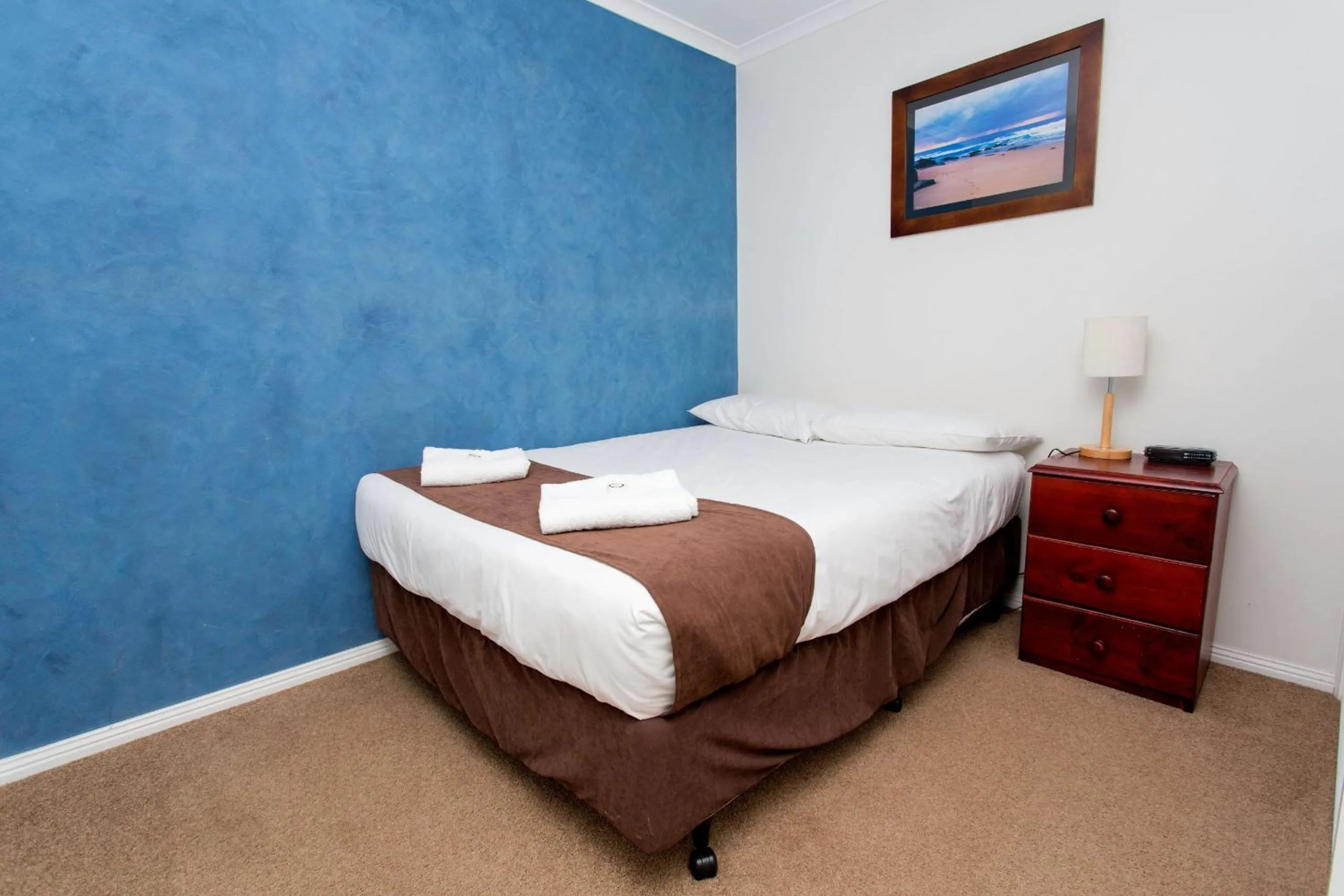 Bed in BIG4 Traralgon Park Lane Holiday Park