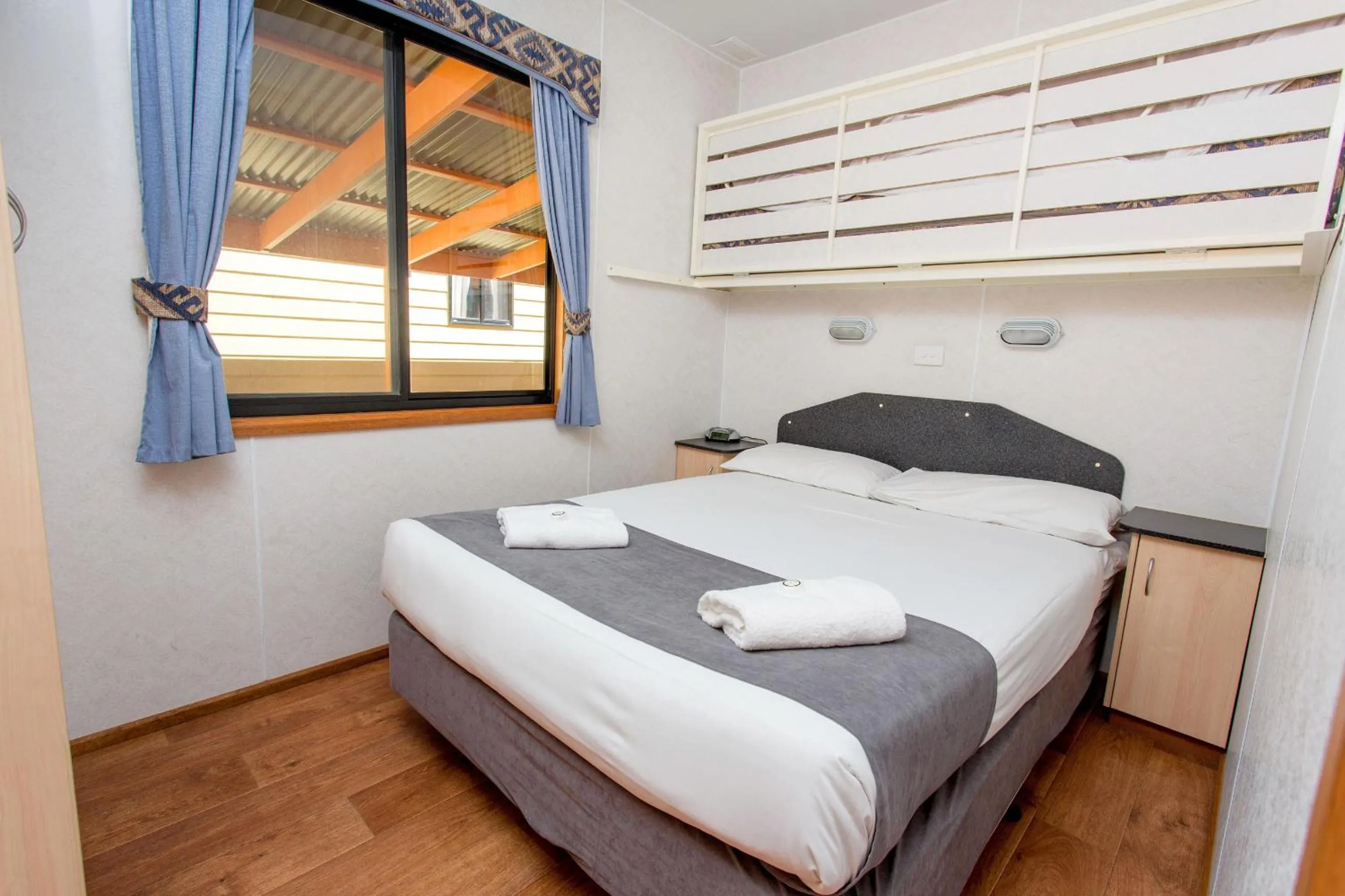 Bedroom, Bed in BIG4 Traralgon Park Lane Holiday Park