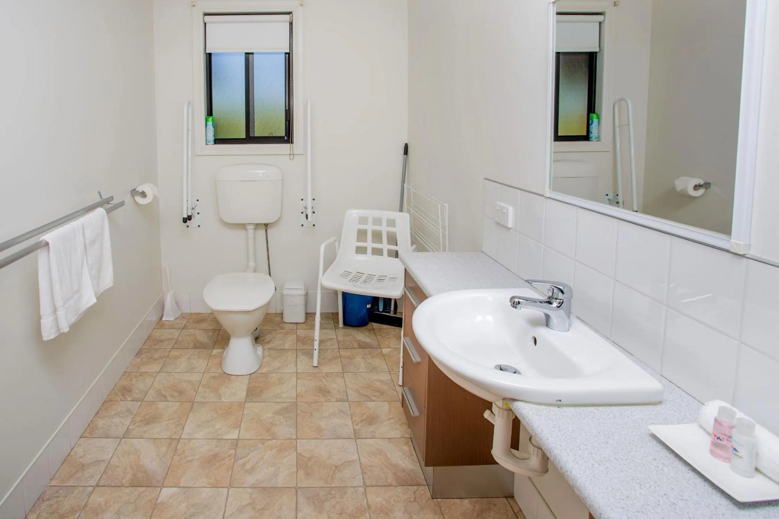 Bathroom in BIG4 Traralgon Park Lane Holiday Park