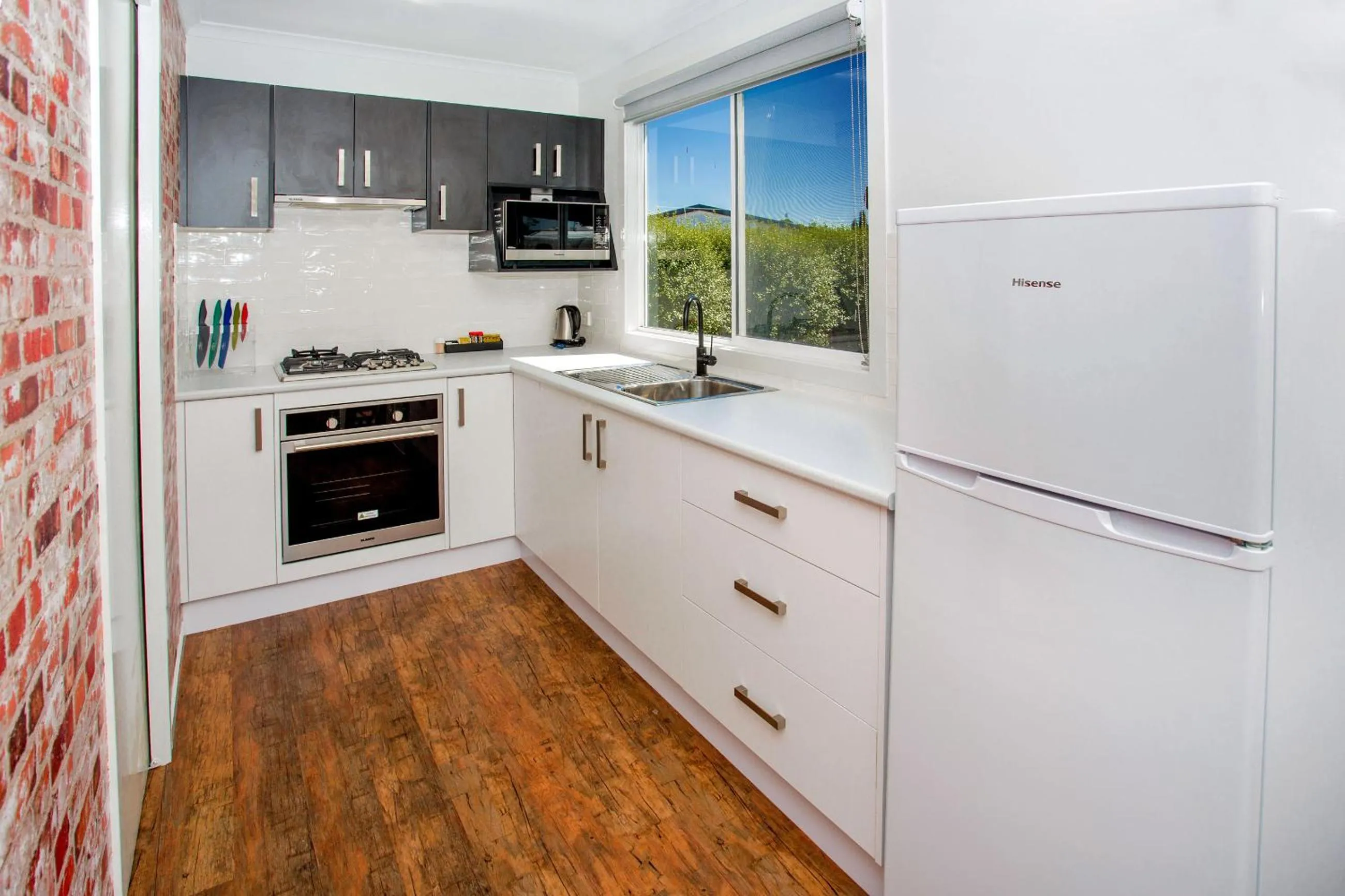 Kitchen or kitchenette in BIG4 Traralgon Park Lane Holiday Park