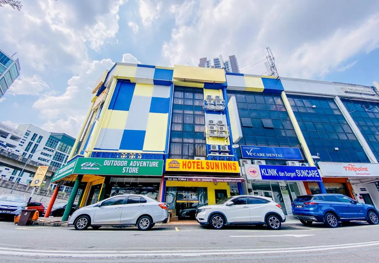 Facade/entrance in Sun Inns D2 @ Seri Kembangan