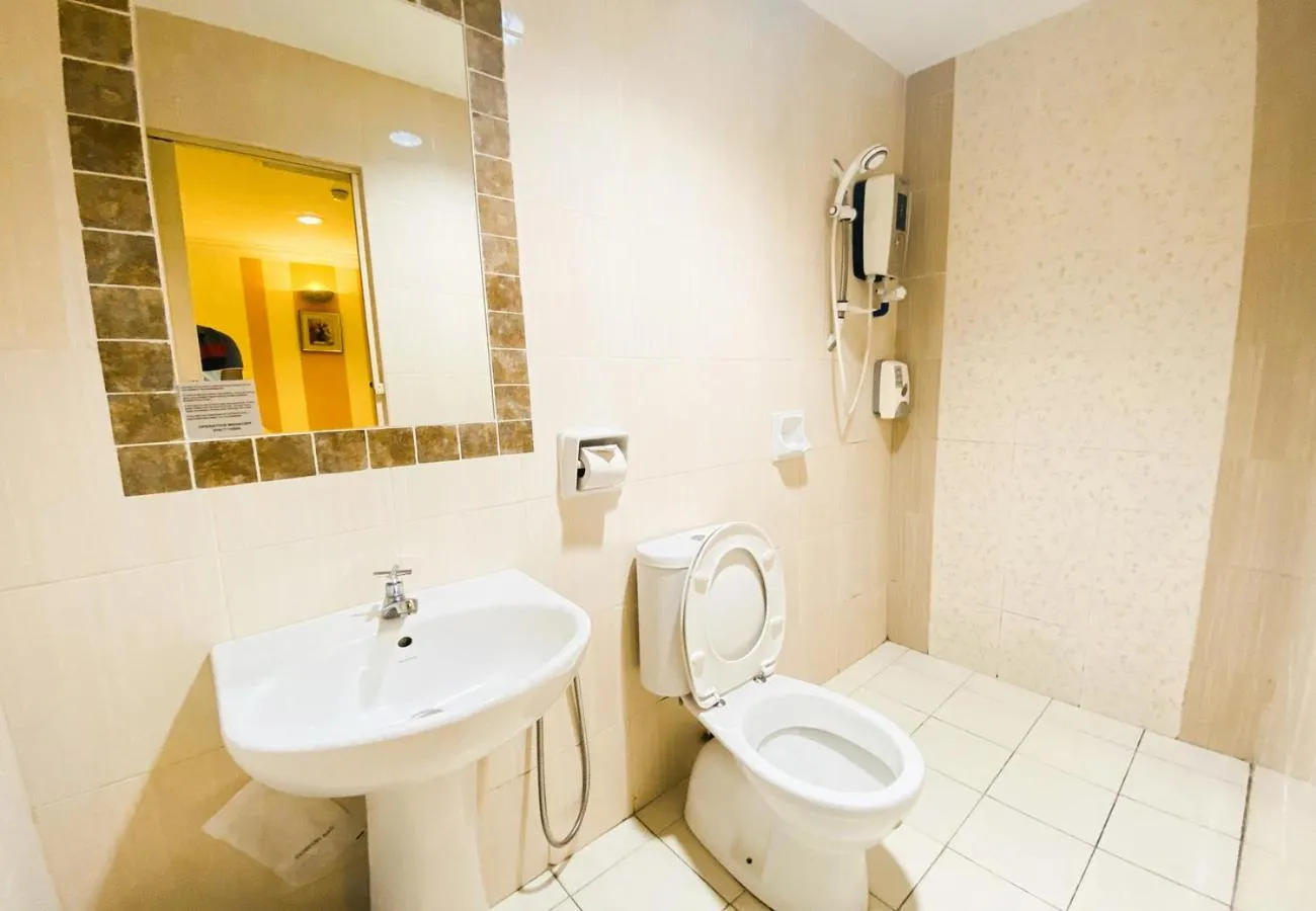 Shower in Sun Inns D2 @ Seri Kembangan