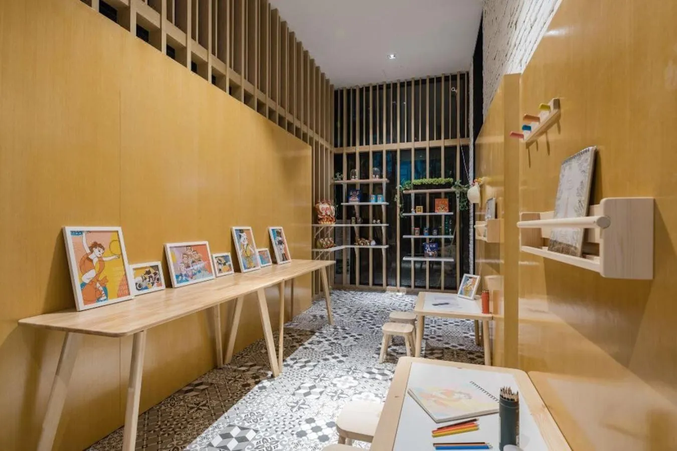 Communal lounge/ TV room in Atour Hotel Xujiahui Meiying