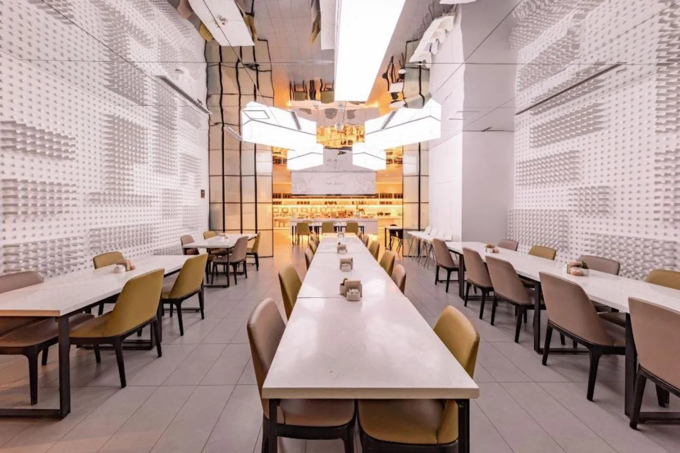 Restaurant/places to eat in Atour Hotel Xujiahui Meiying