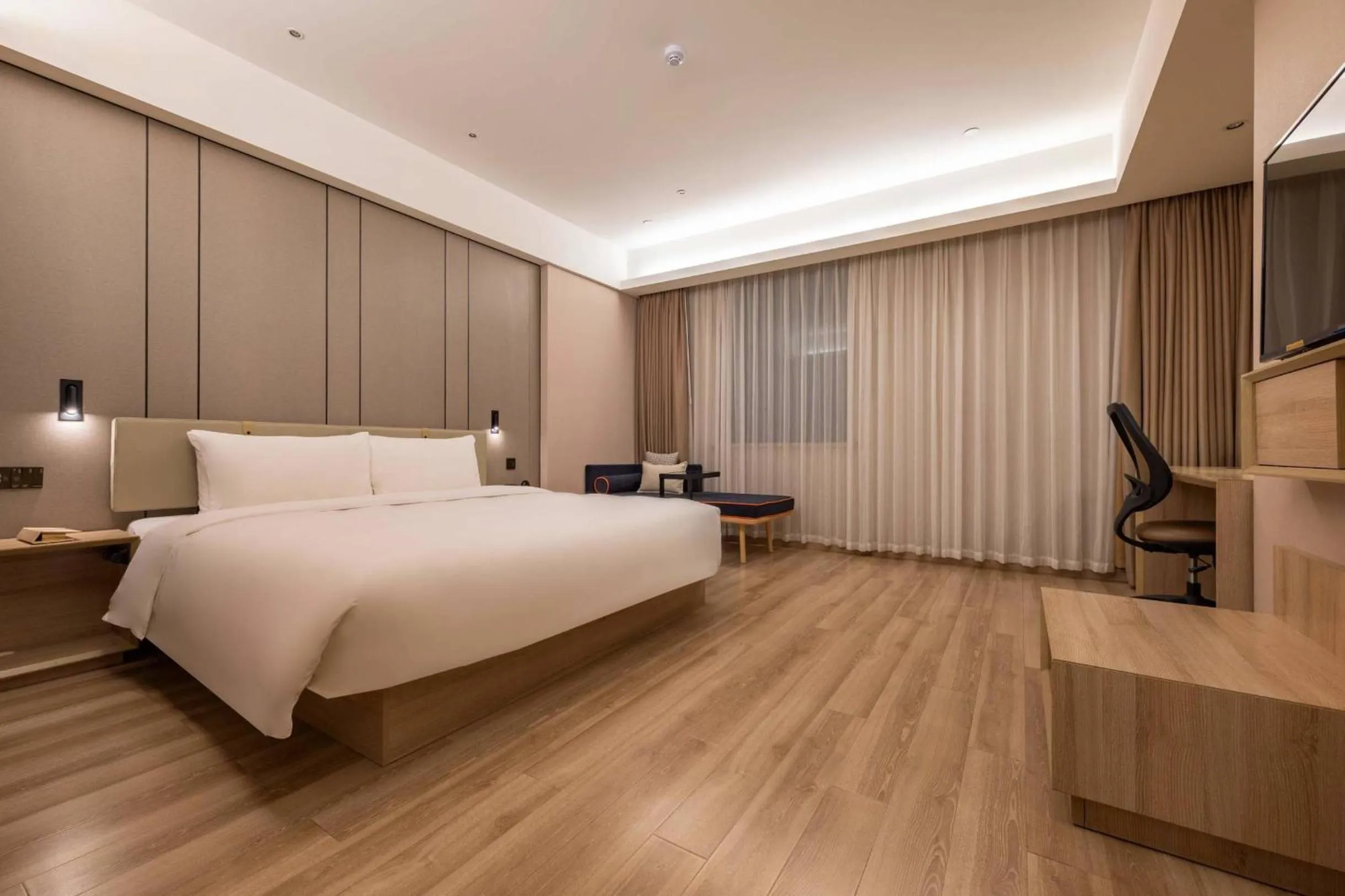 Bed in Atour Hotel Xujiahui Meiying