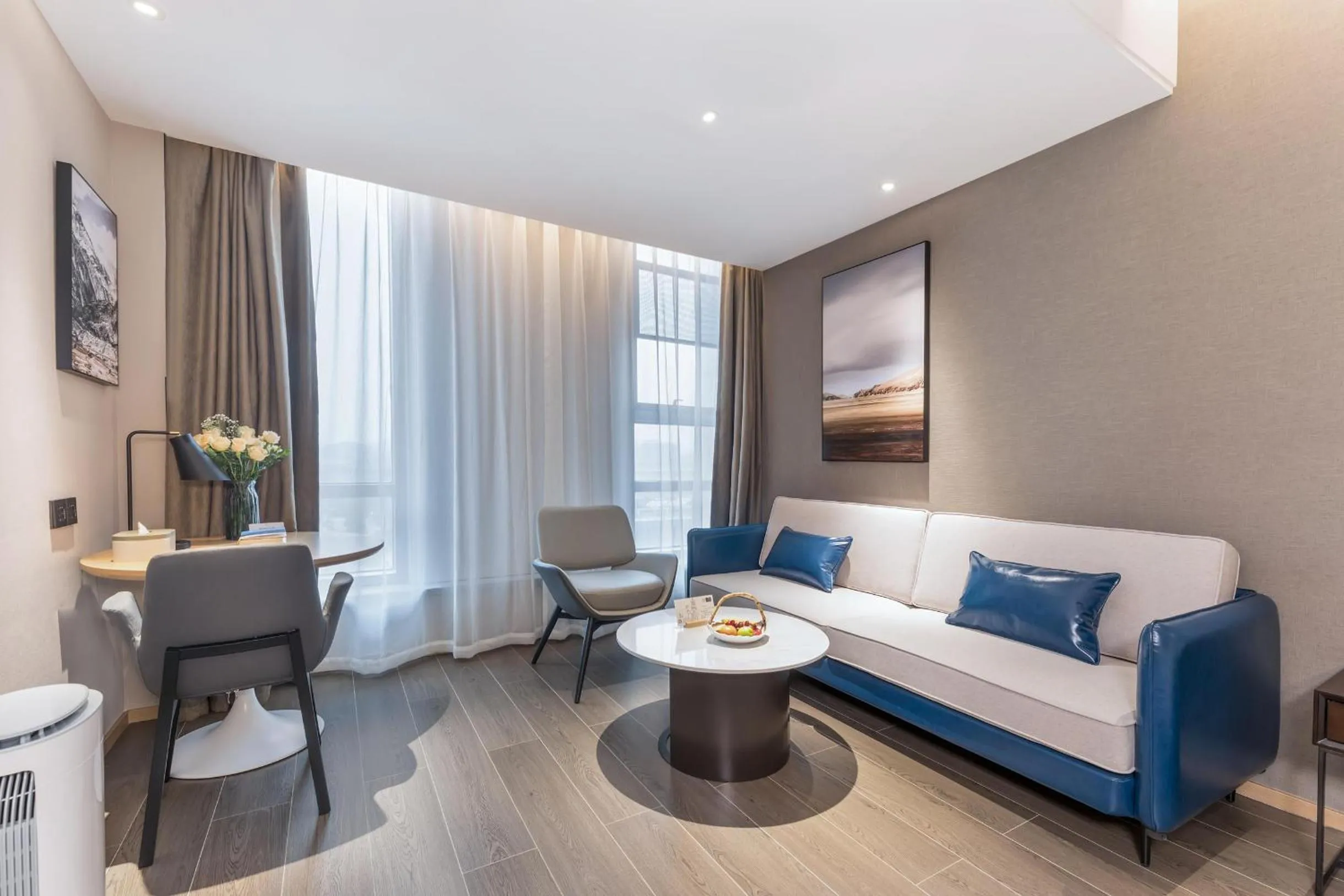 Atour Hotel Zhijiang Bridge