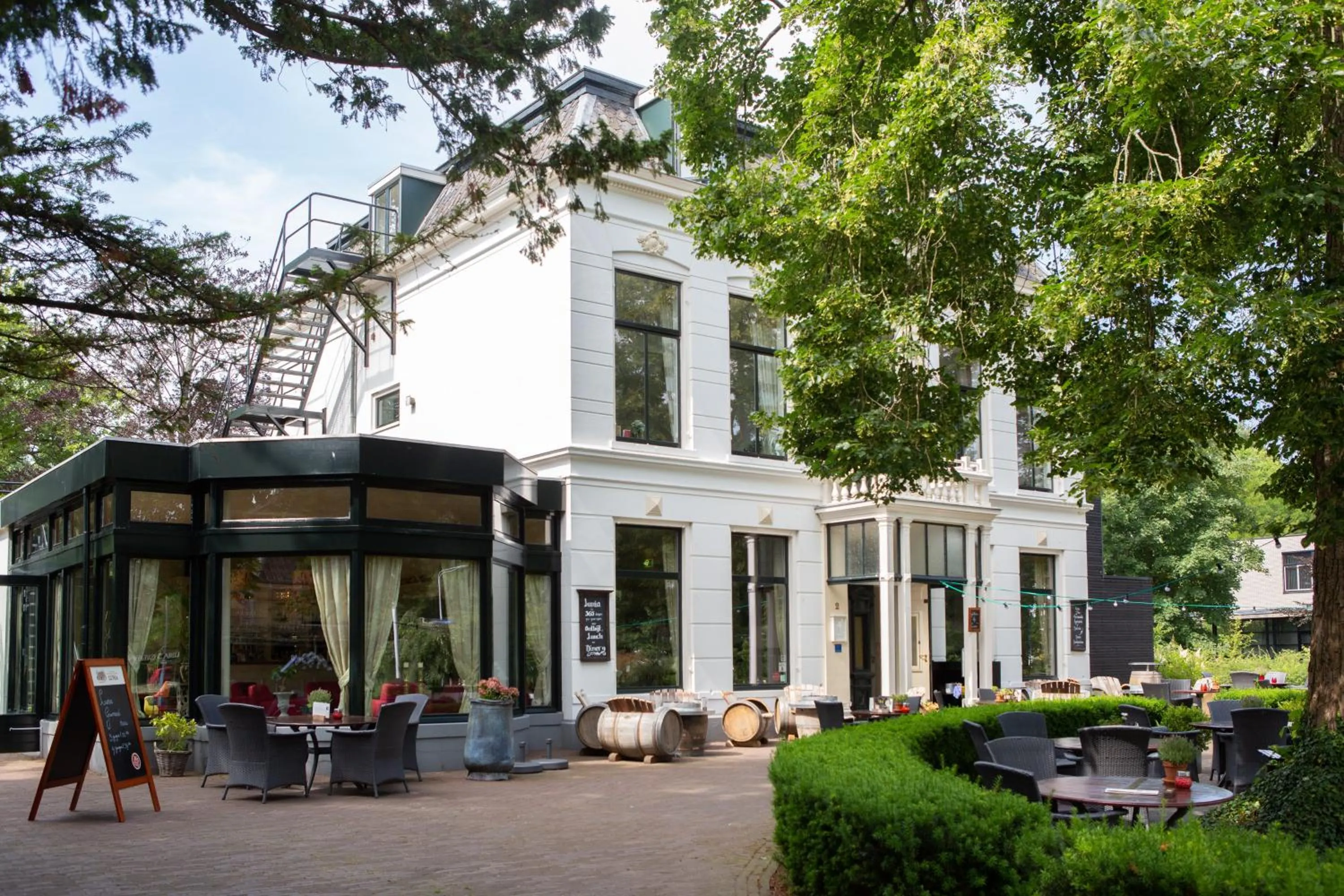 Property building in Hotel Restaurant Lunia