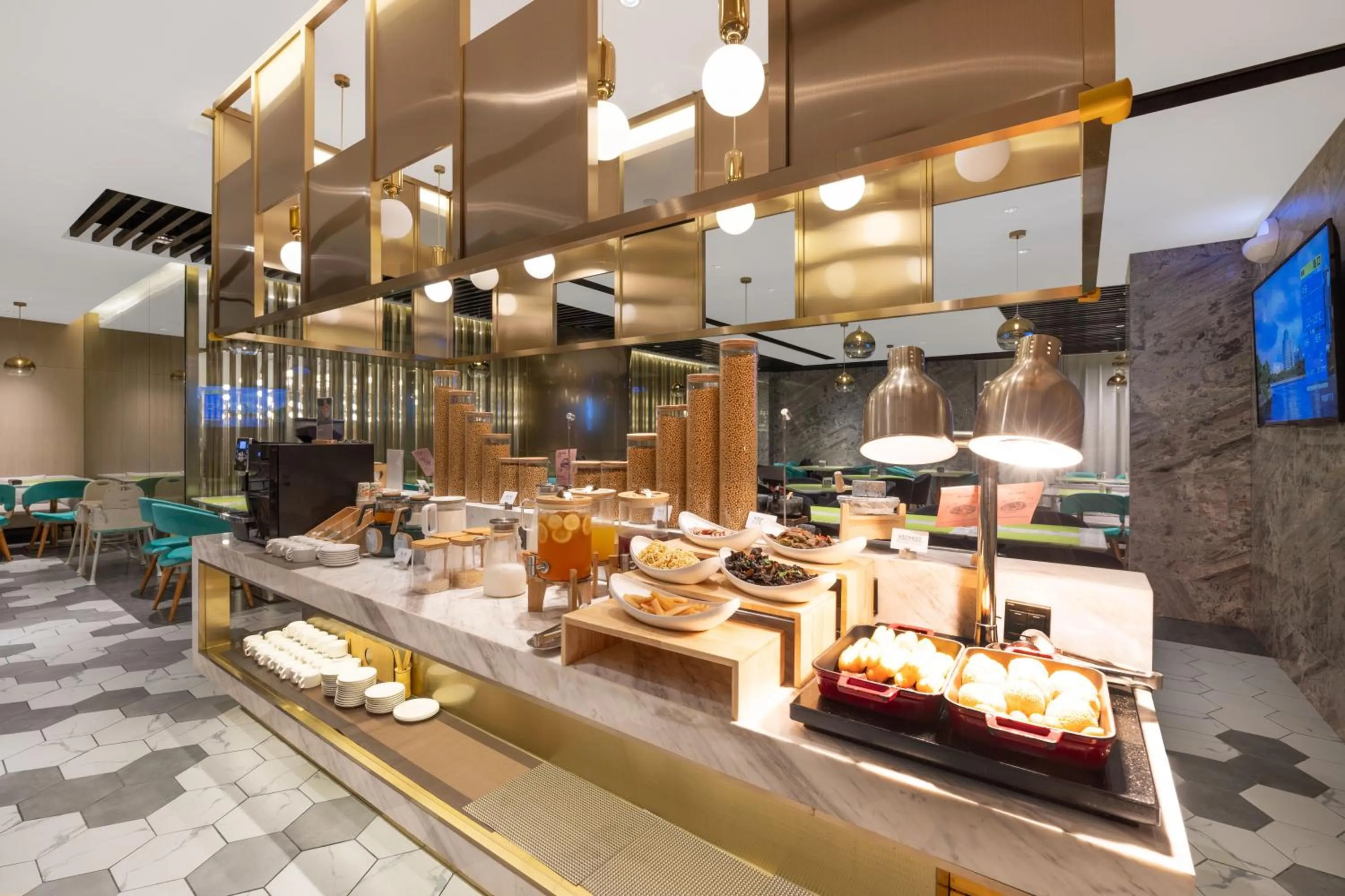 Restaurant/places to eat in Atour Hotel Huizhou Huiyang High-speed Railway Station
