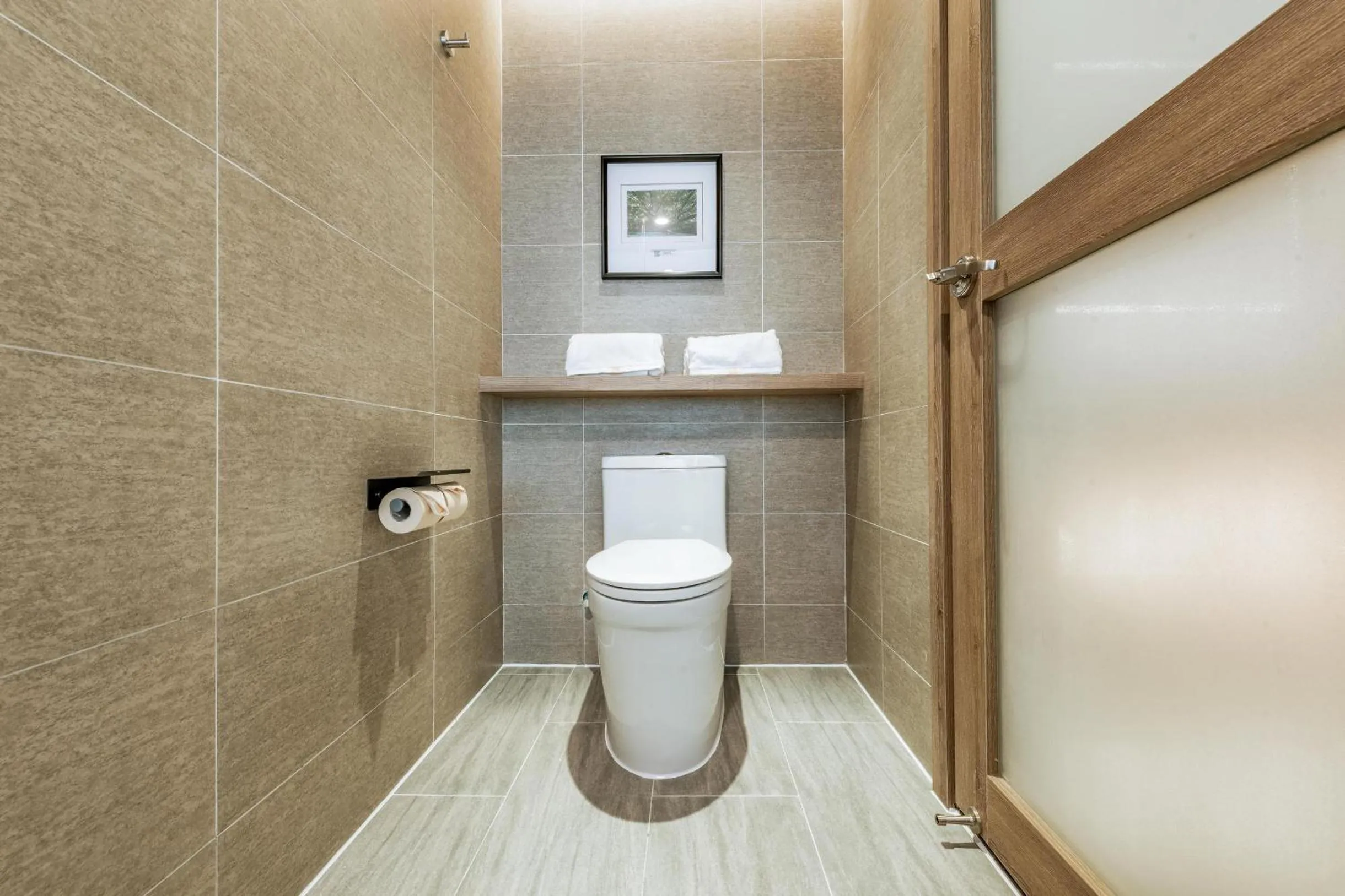 Toilet in Atour Hotel Huizhou Huiyang High-speed Railway Station