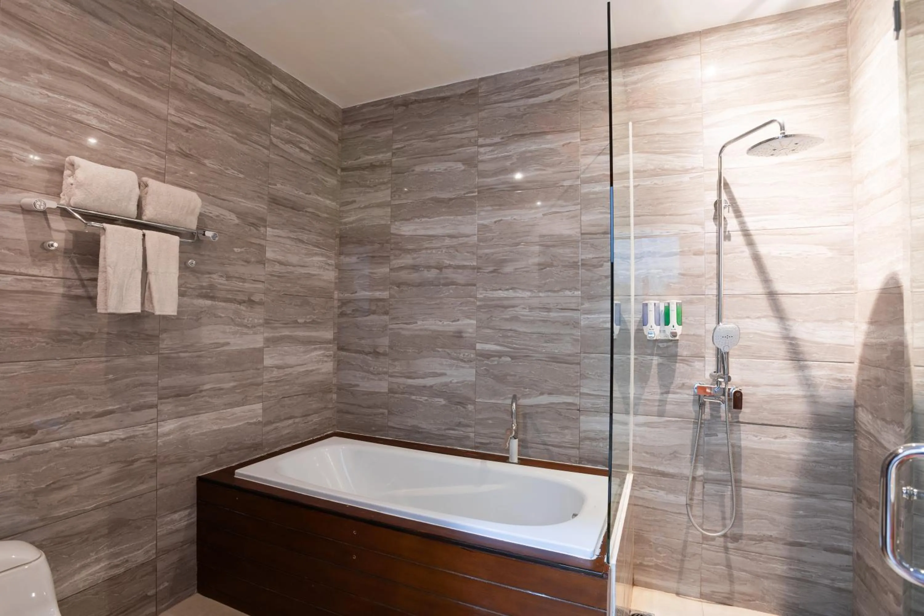 Shower in Zasgo Hotel