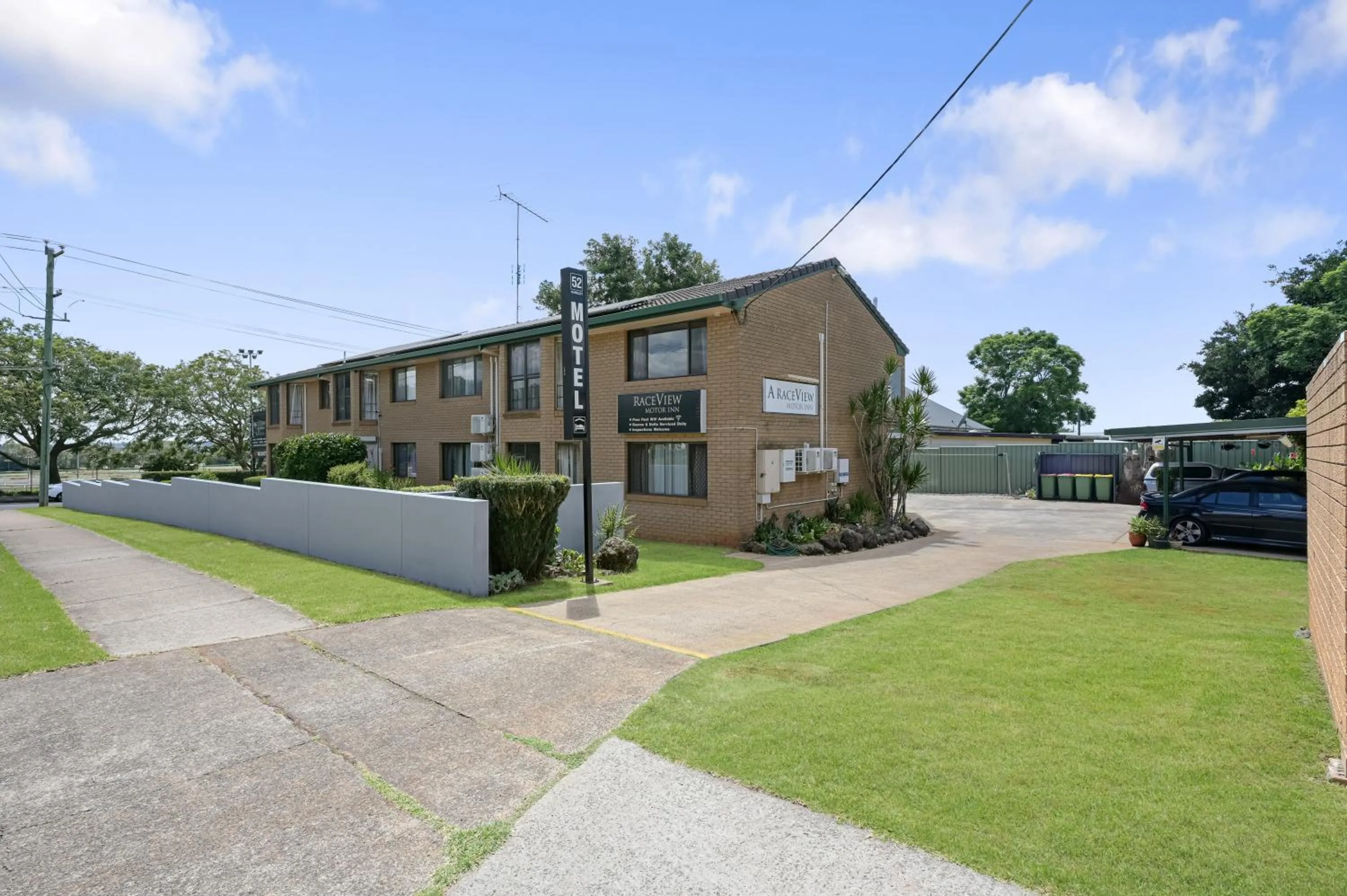Property building in Raceview Motor Inn
