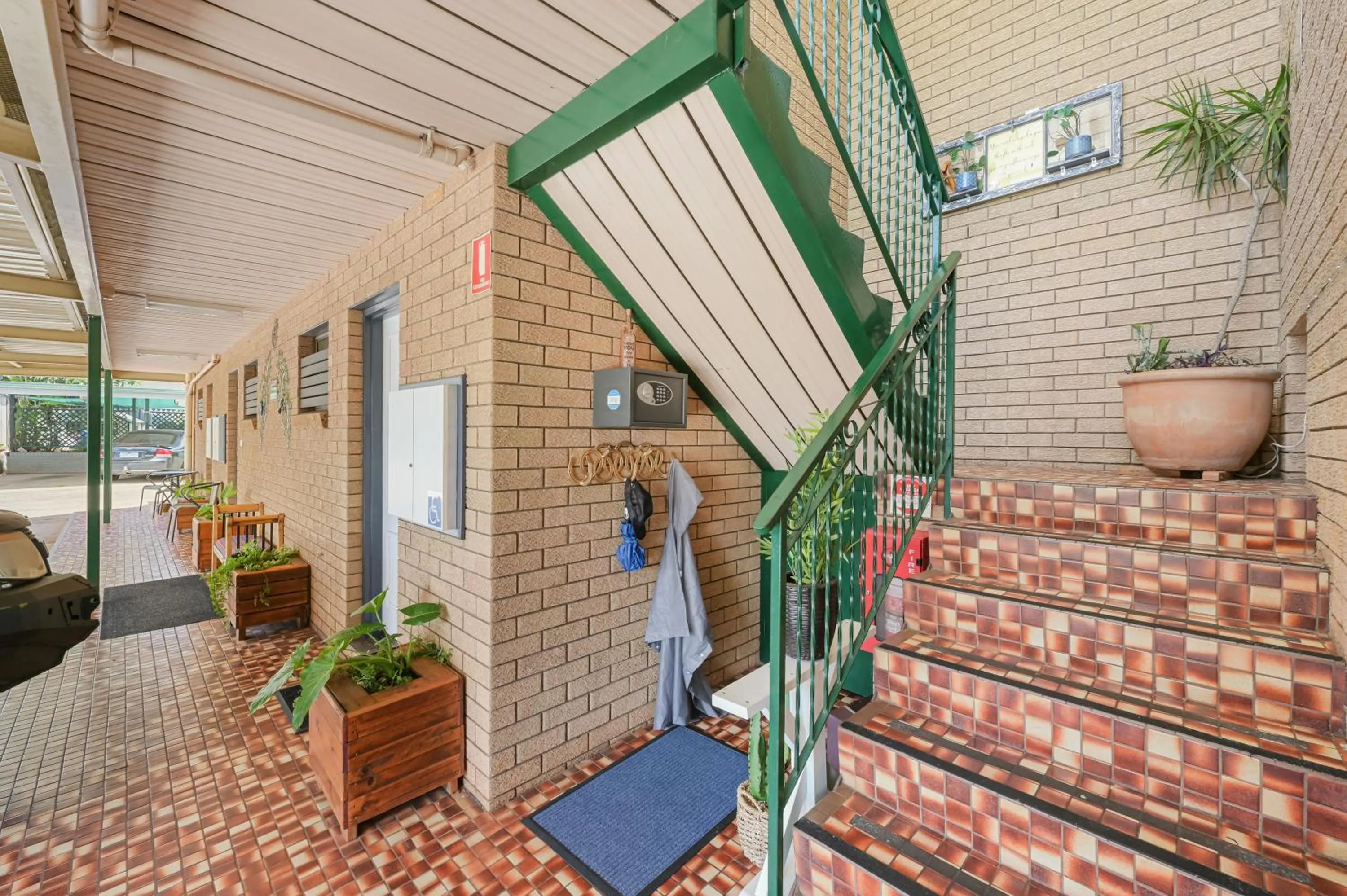 Balcony/Terrace in Raceview Motor Inn