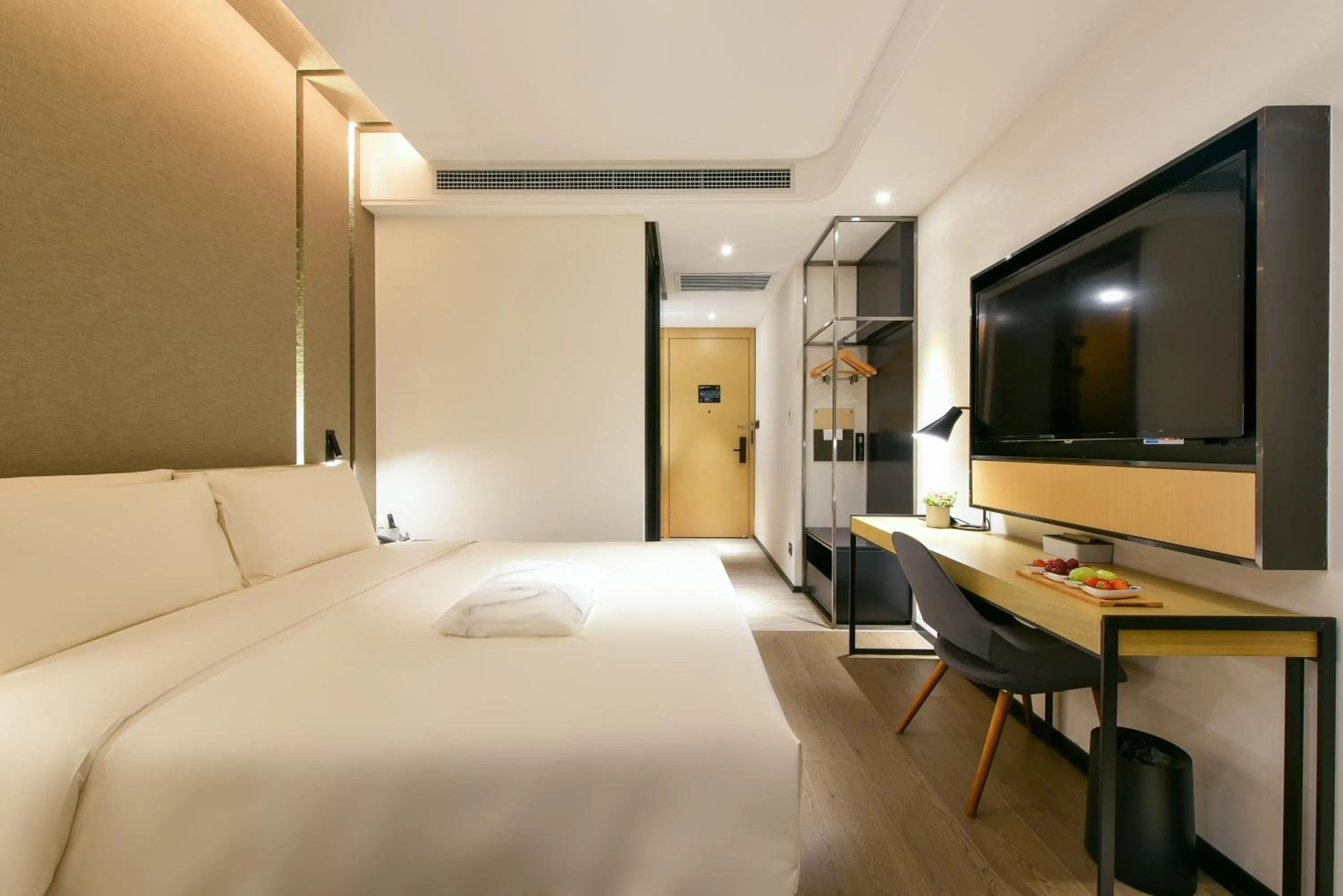 Bed in Atour Hotel Wangjing SOHO