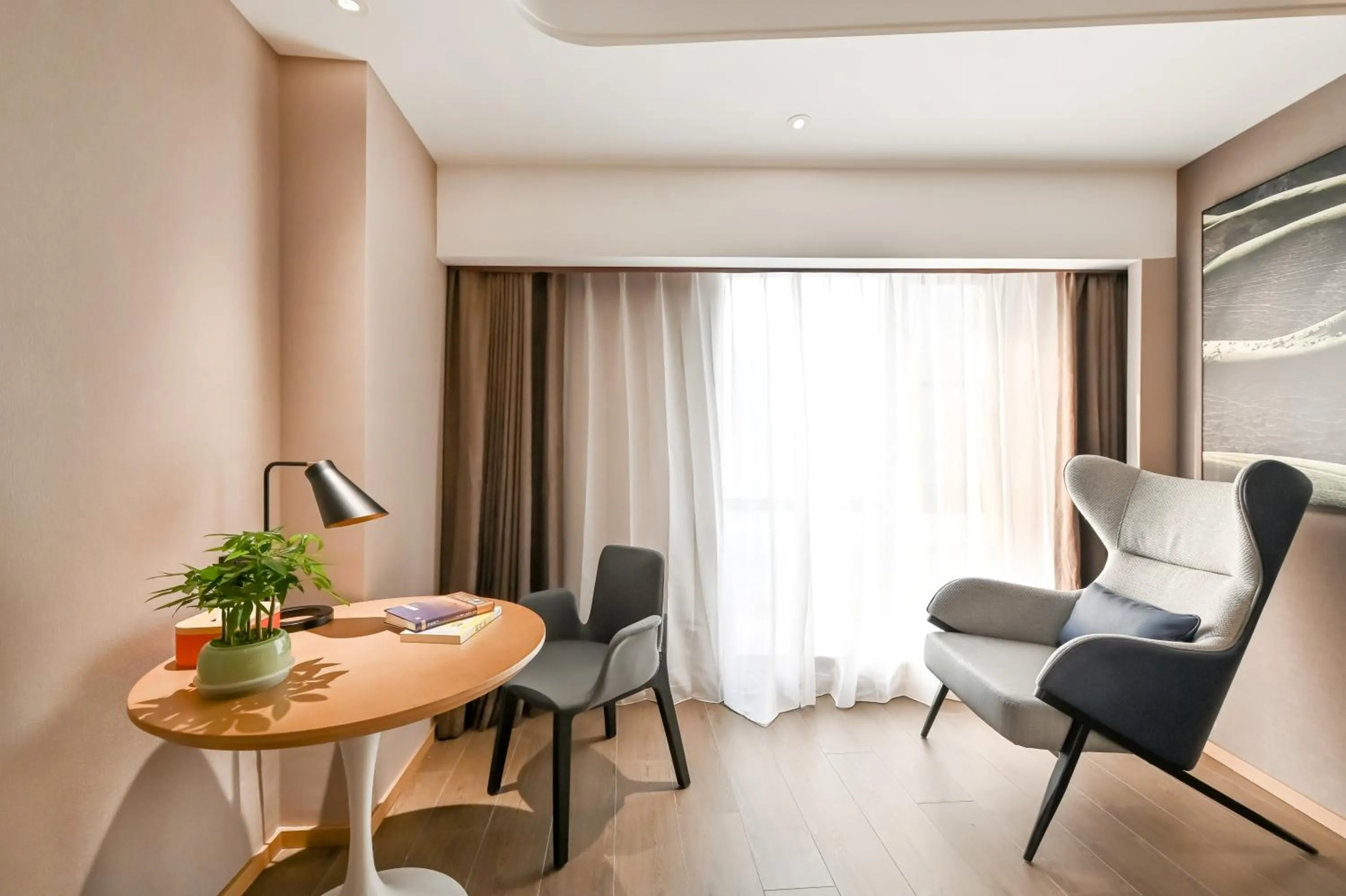 Photo of the whole room in Atour Hotel Beijing Lishuiqiao