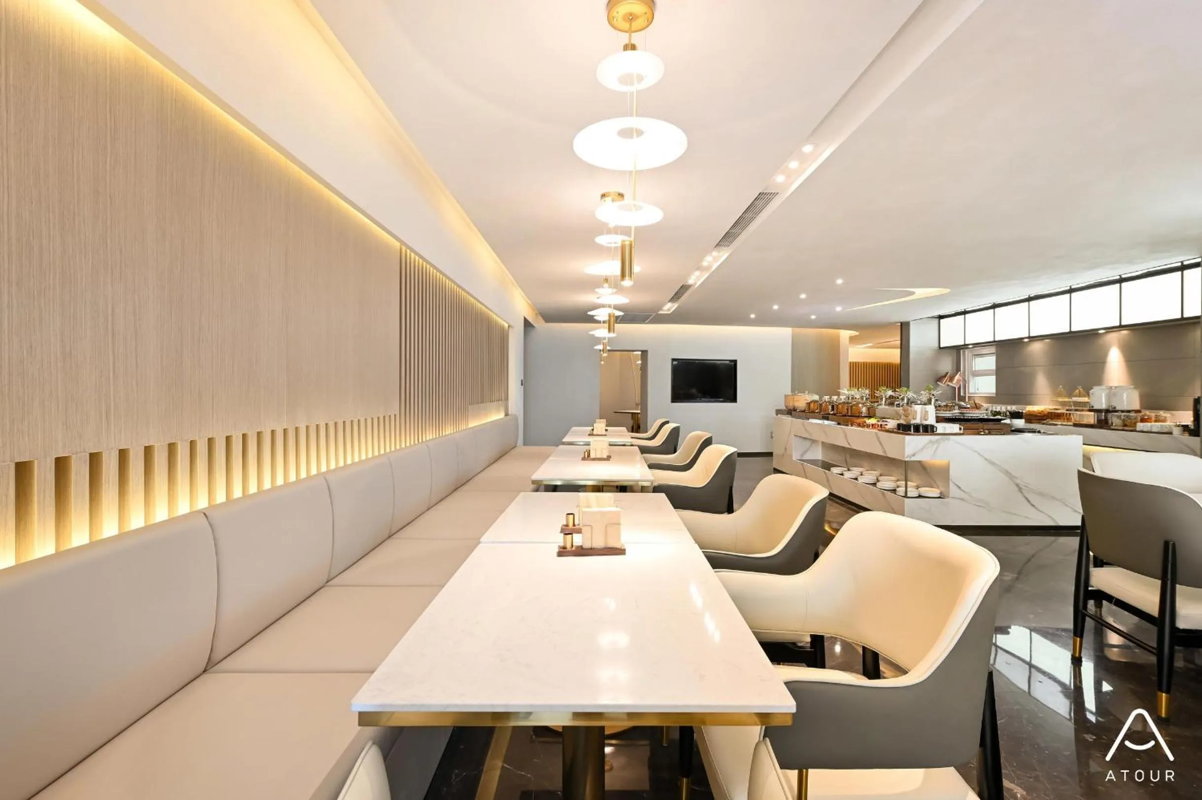 Restaurant/places to eat in Atour Hotel Beijing Lishuiqiao