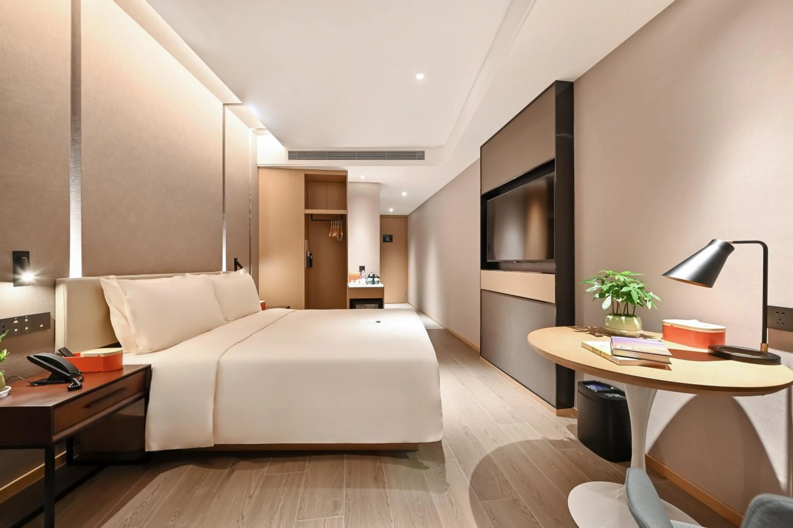 Photo of the whole room, Bed in Atour Hotel Beijing Lishuiqiao