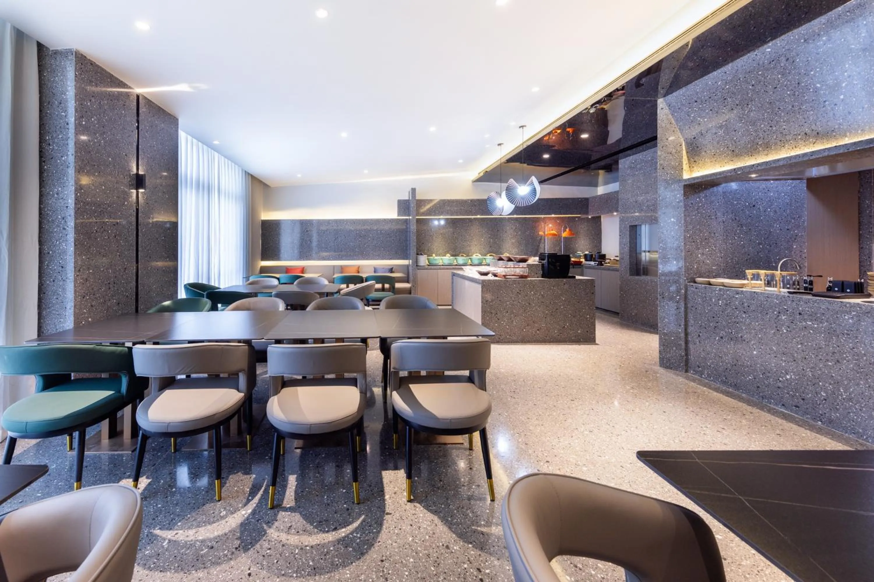 Restaurant/places to eat in Atour X Hotel Beijing Majiabao Subway Station