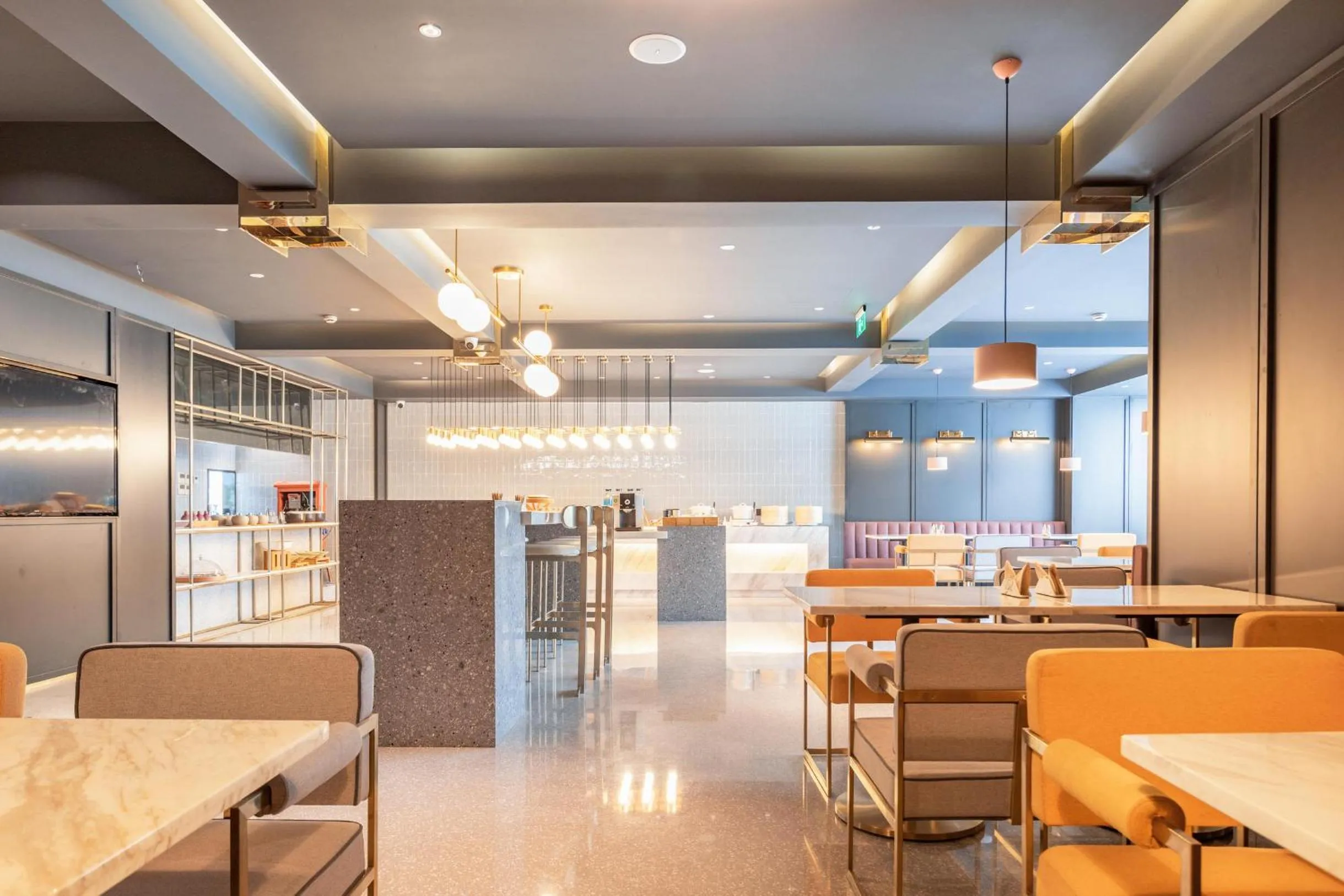 Restaurant/places to eat in Atour Hotel Shanghai Caohejing