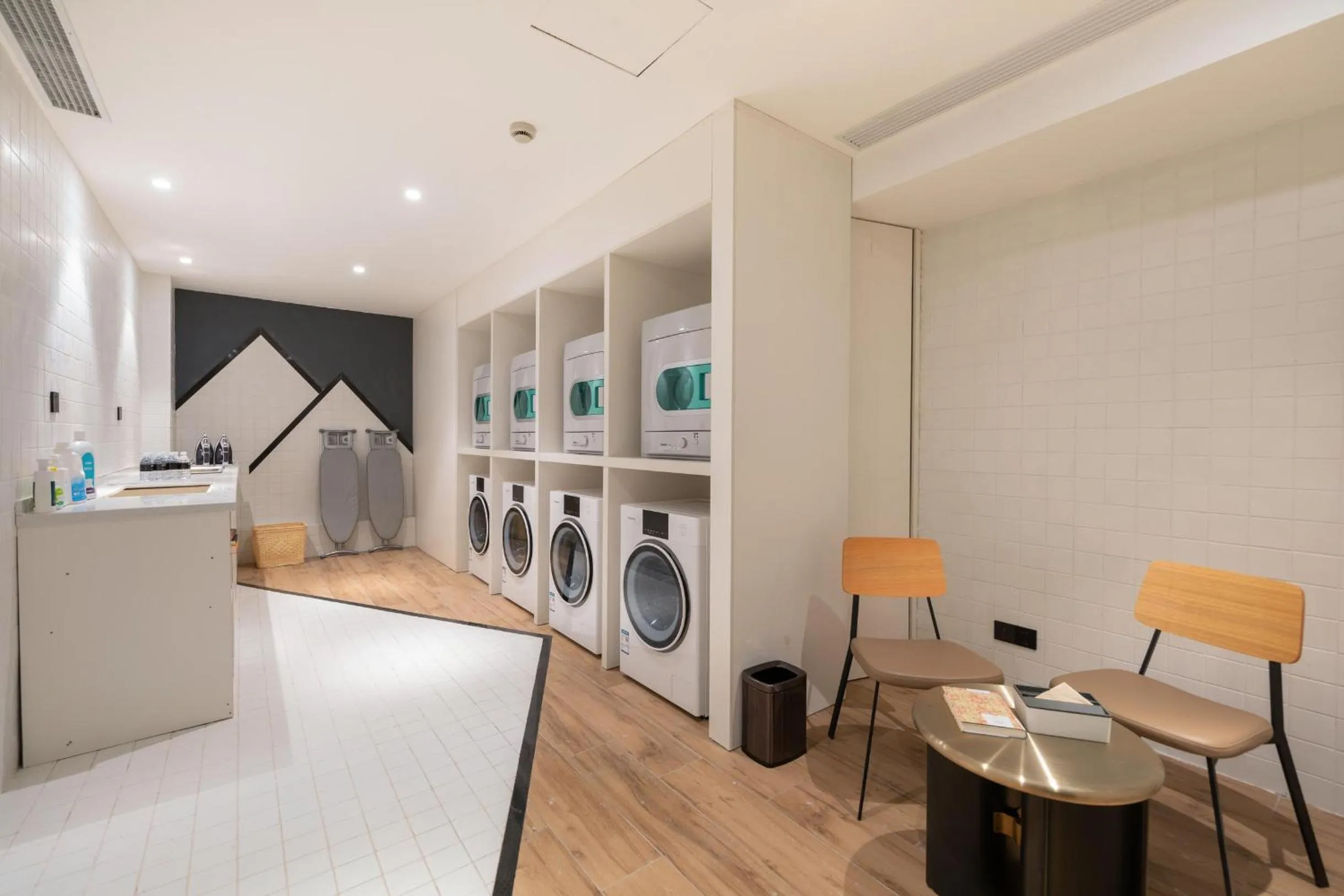 washing machine in Atour Hotel Shanghai Caohejing