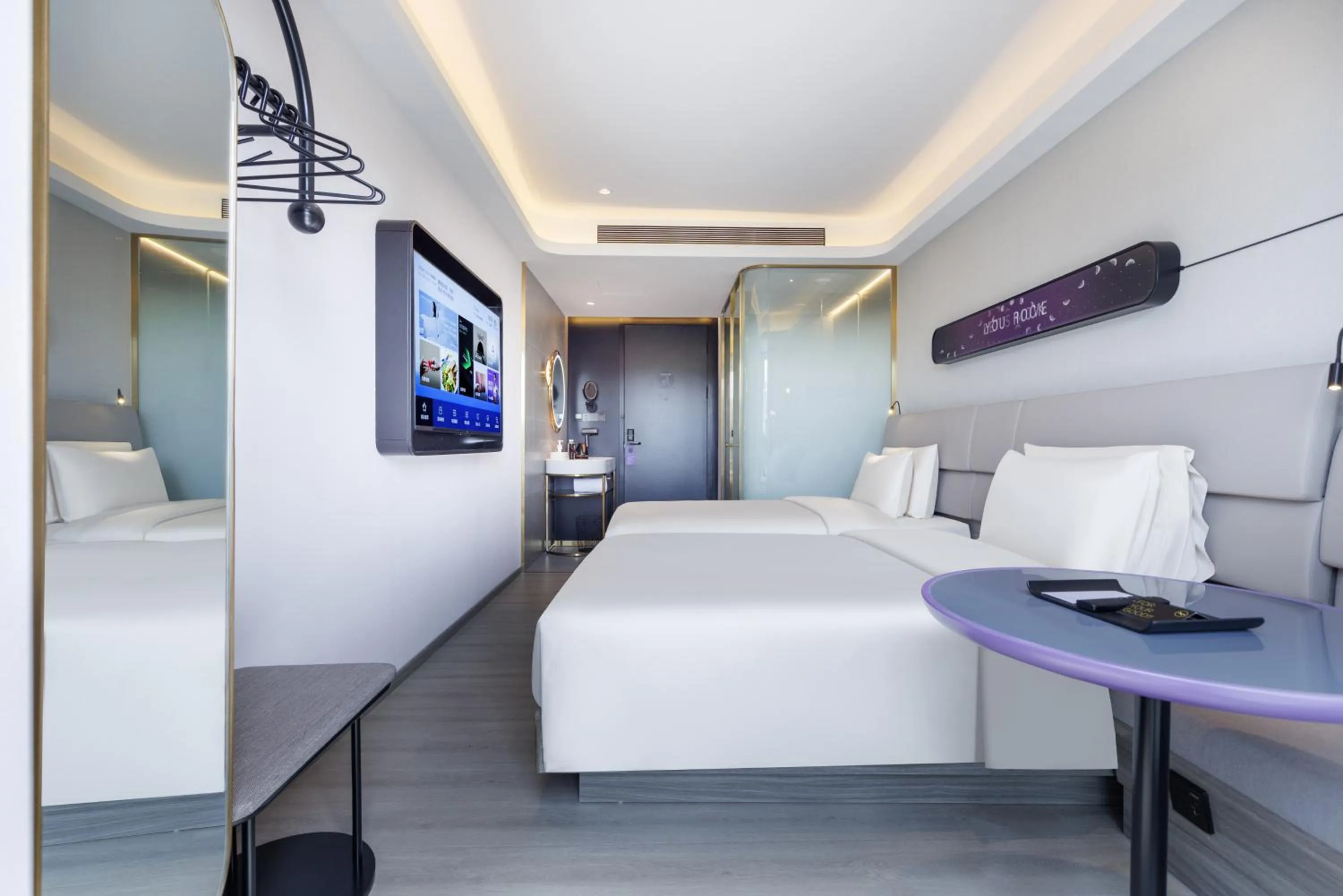 Bed in Atour Light Hotel Zhuguang Road Hongqiao National Exhibition and Convention Center