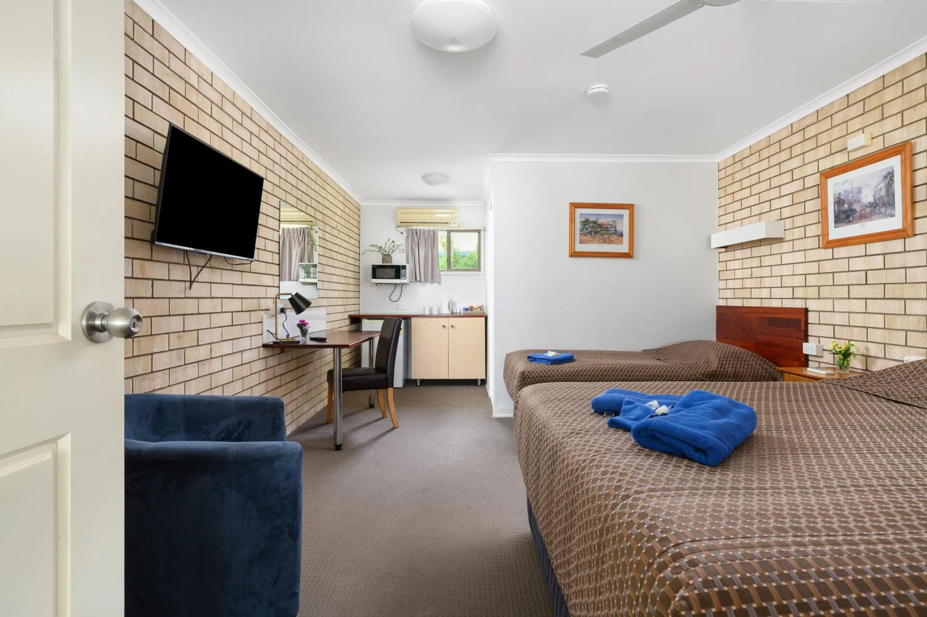 Bed in Goomeri Motel