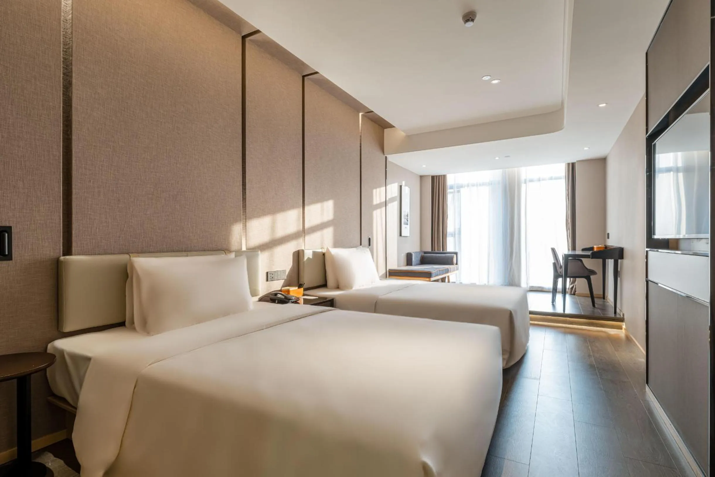 Bed in Atour Hotel Hangzhou Qianjiang Century City International Expo Center