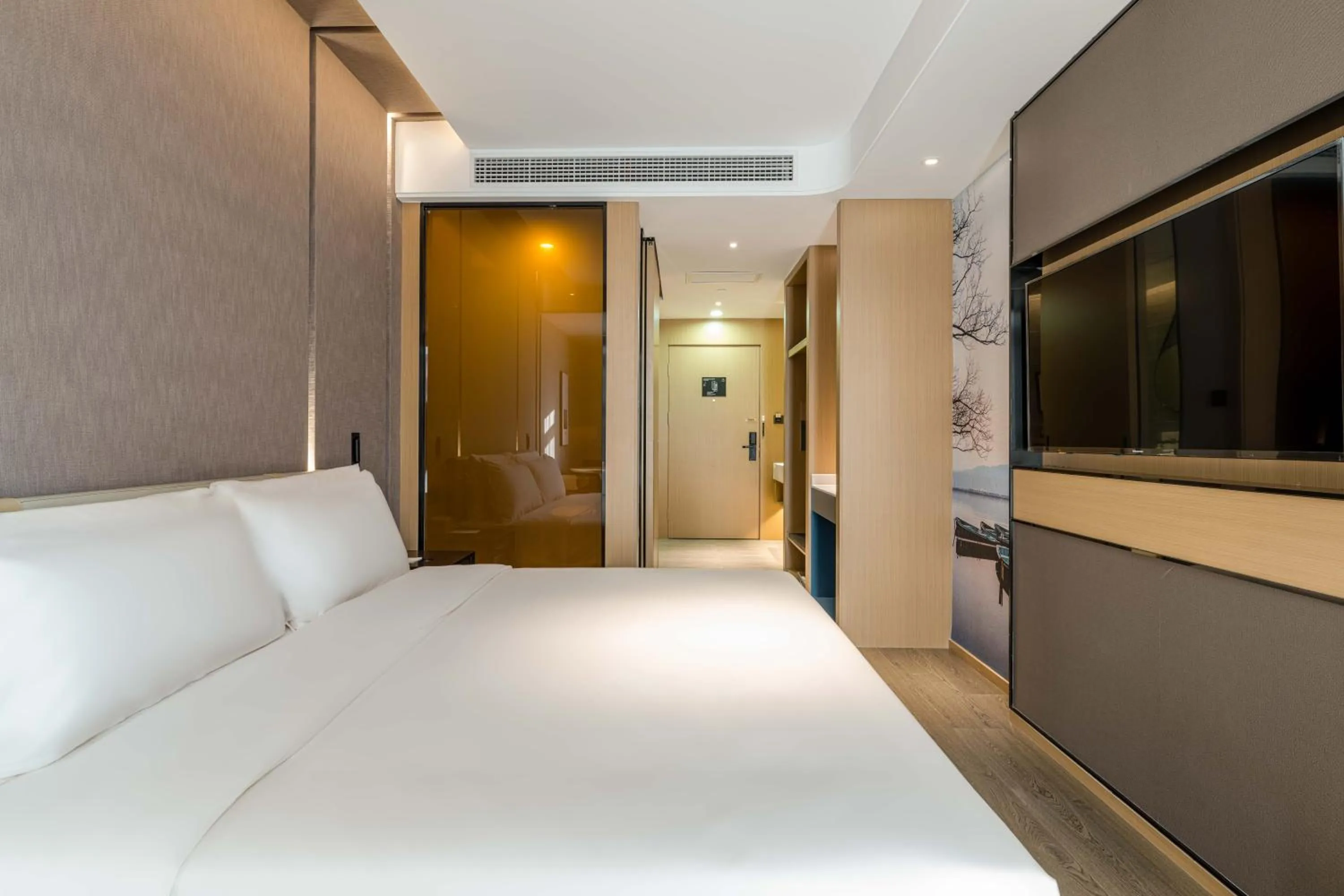 Bed in Atour Hotel Hangzhou Qianjiang Century City International Expo Center