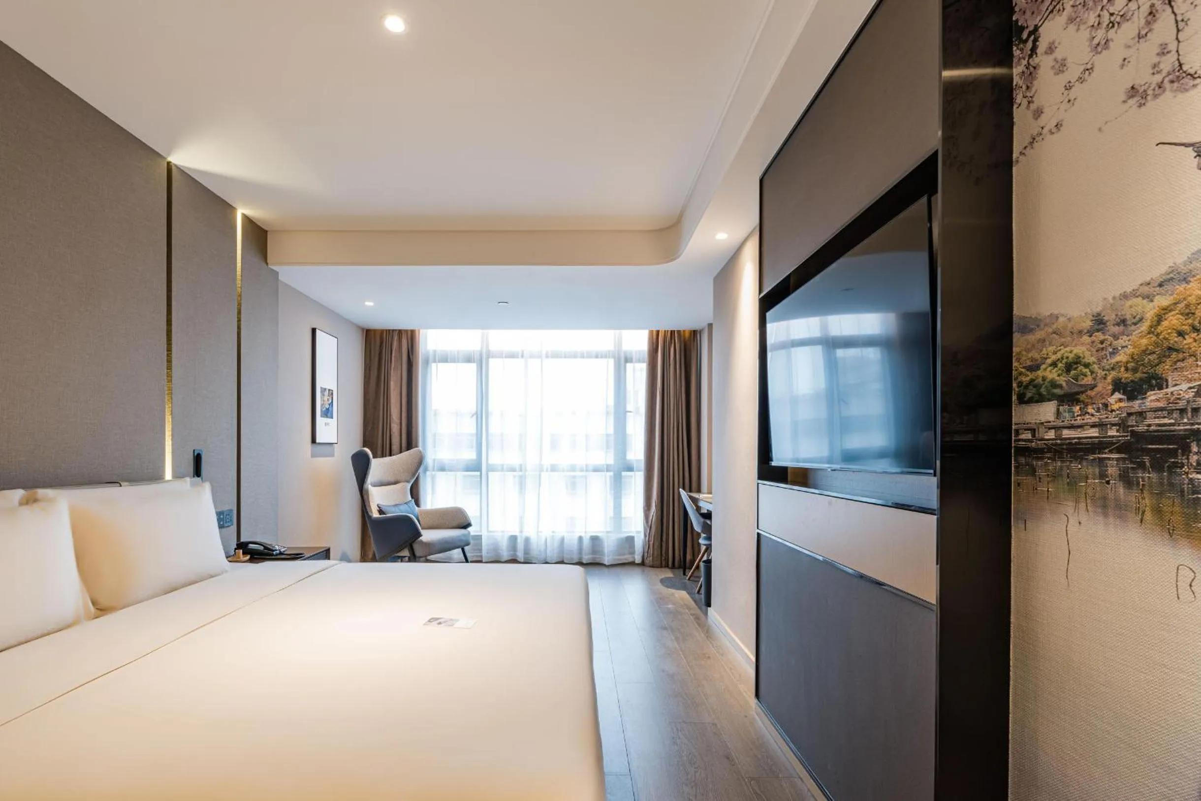 Bed in Atour Hotel Hangzhou Huanglong Wanke Xueyuan Road