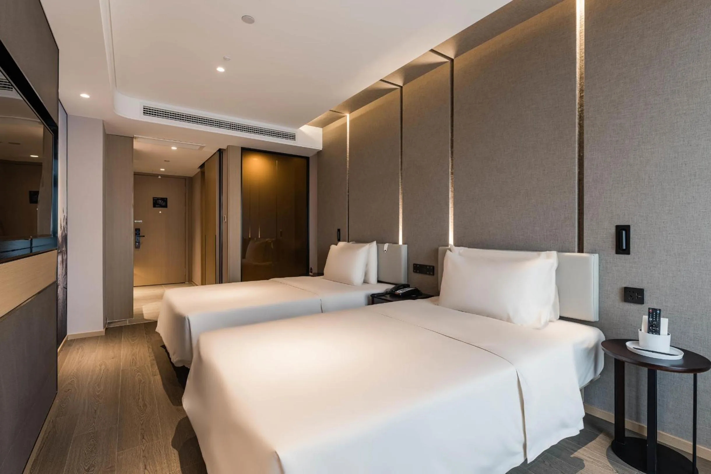 Bed in Atour Hotel Hangzhou West Lake Wulin Plaza North Jianguo Road