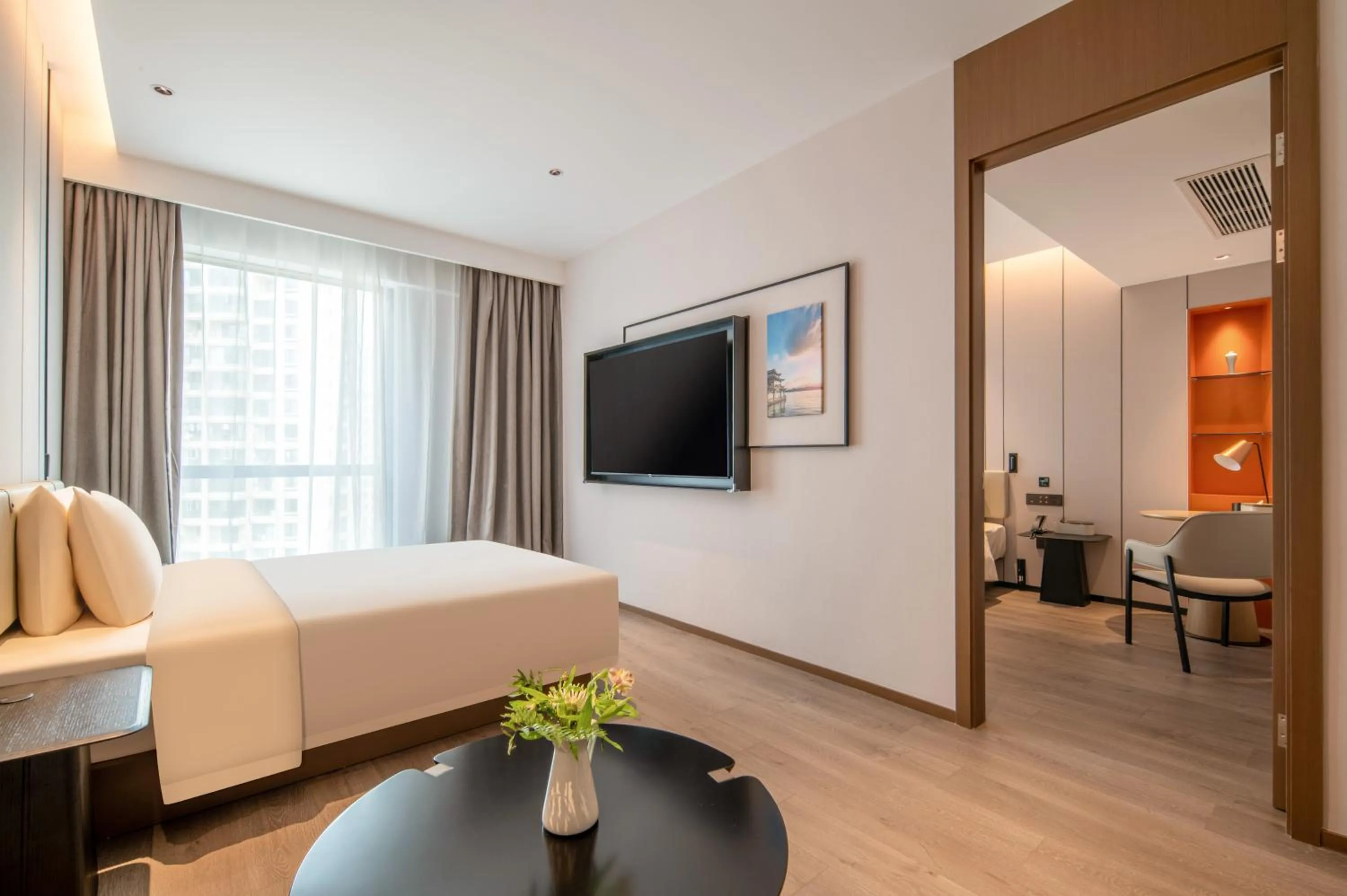 Atour Hotel Hangzhou East Railway Station East Square