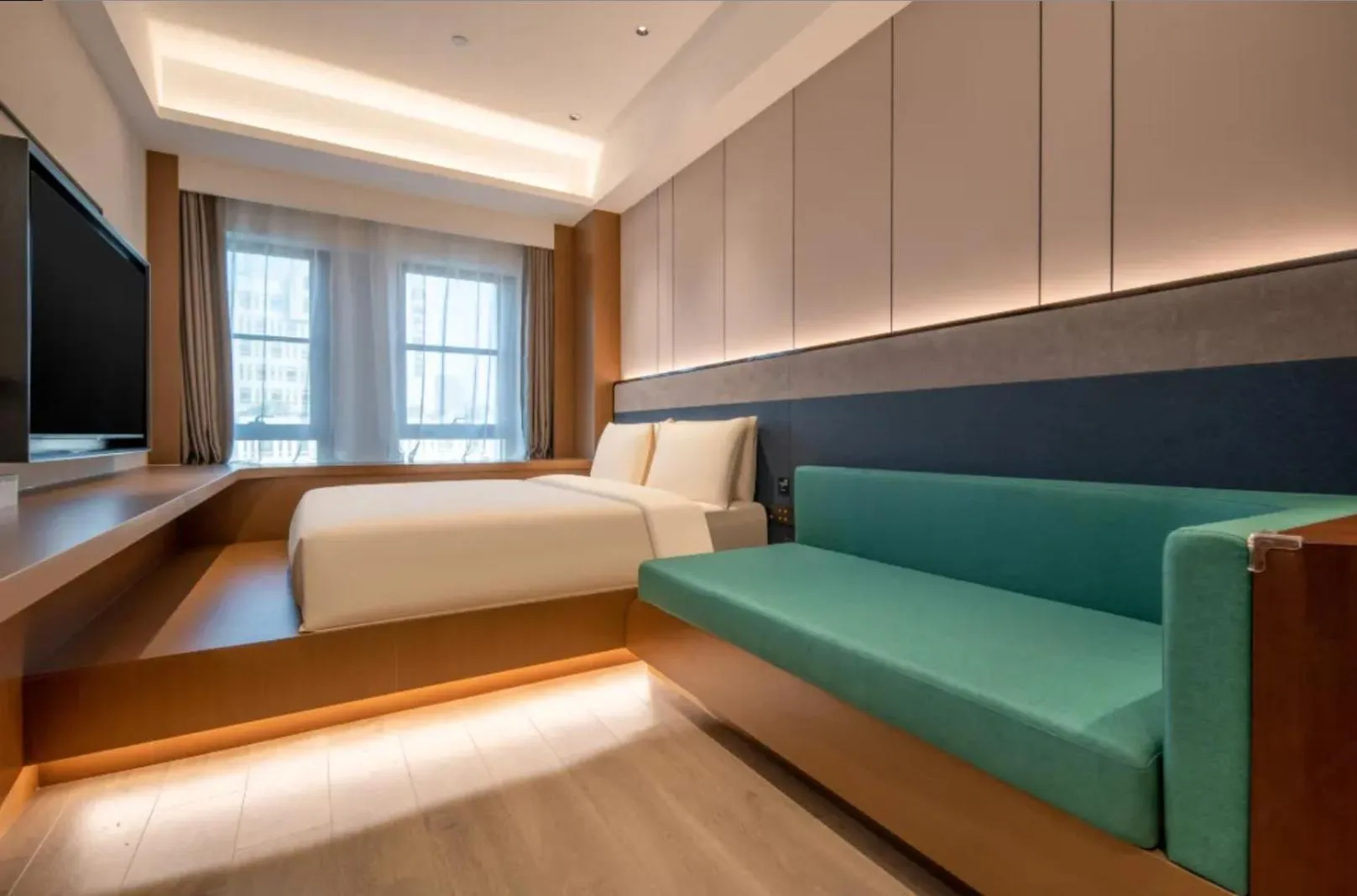 Atour Hotel Hangzhou East Railway Station East Square