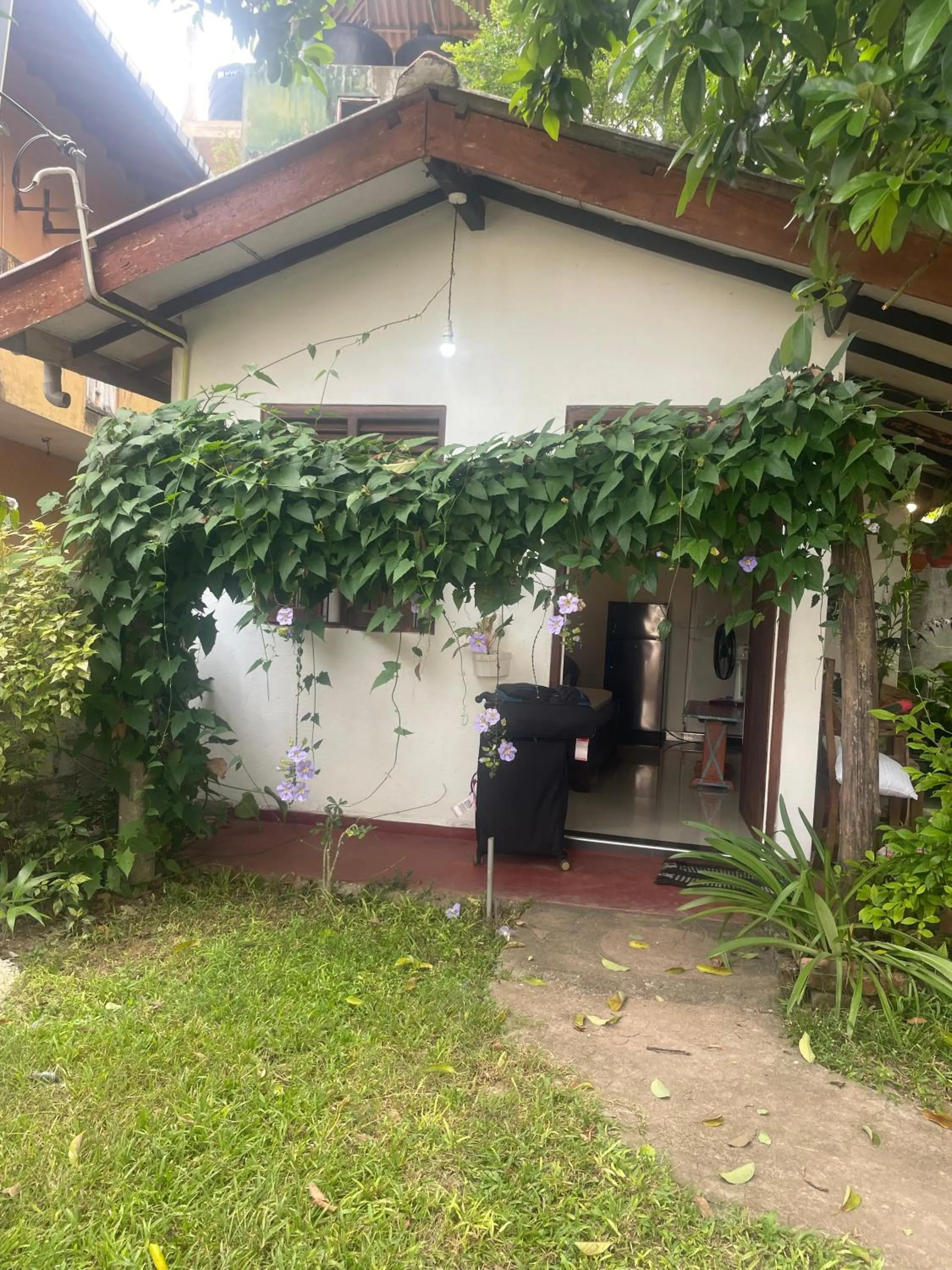 Property building in Ananda Home Stay and Restaurant