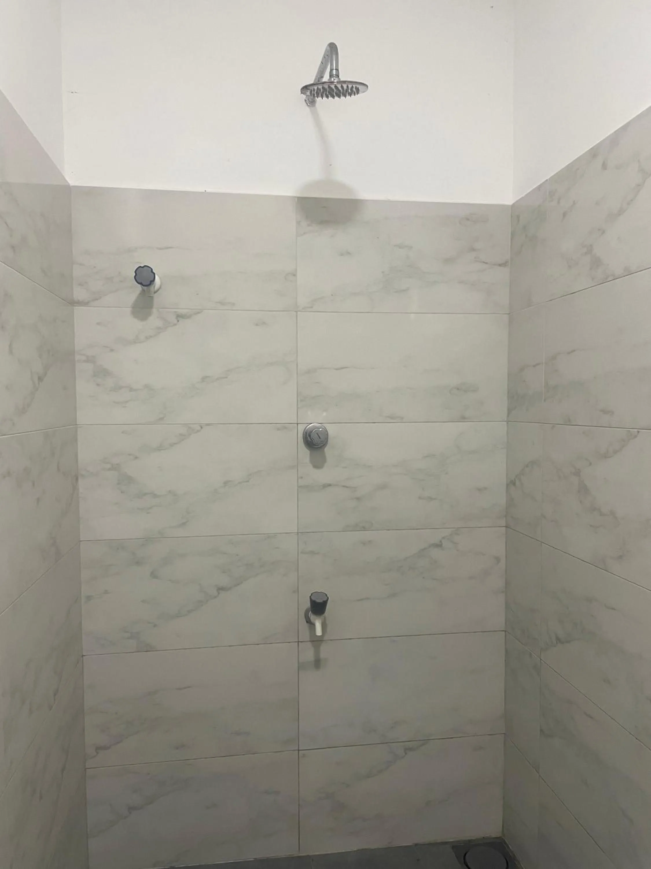 Bathroom in Ananda Home Stay and Restaurant