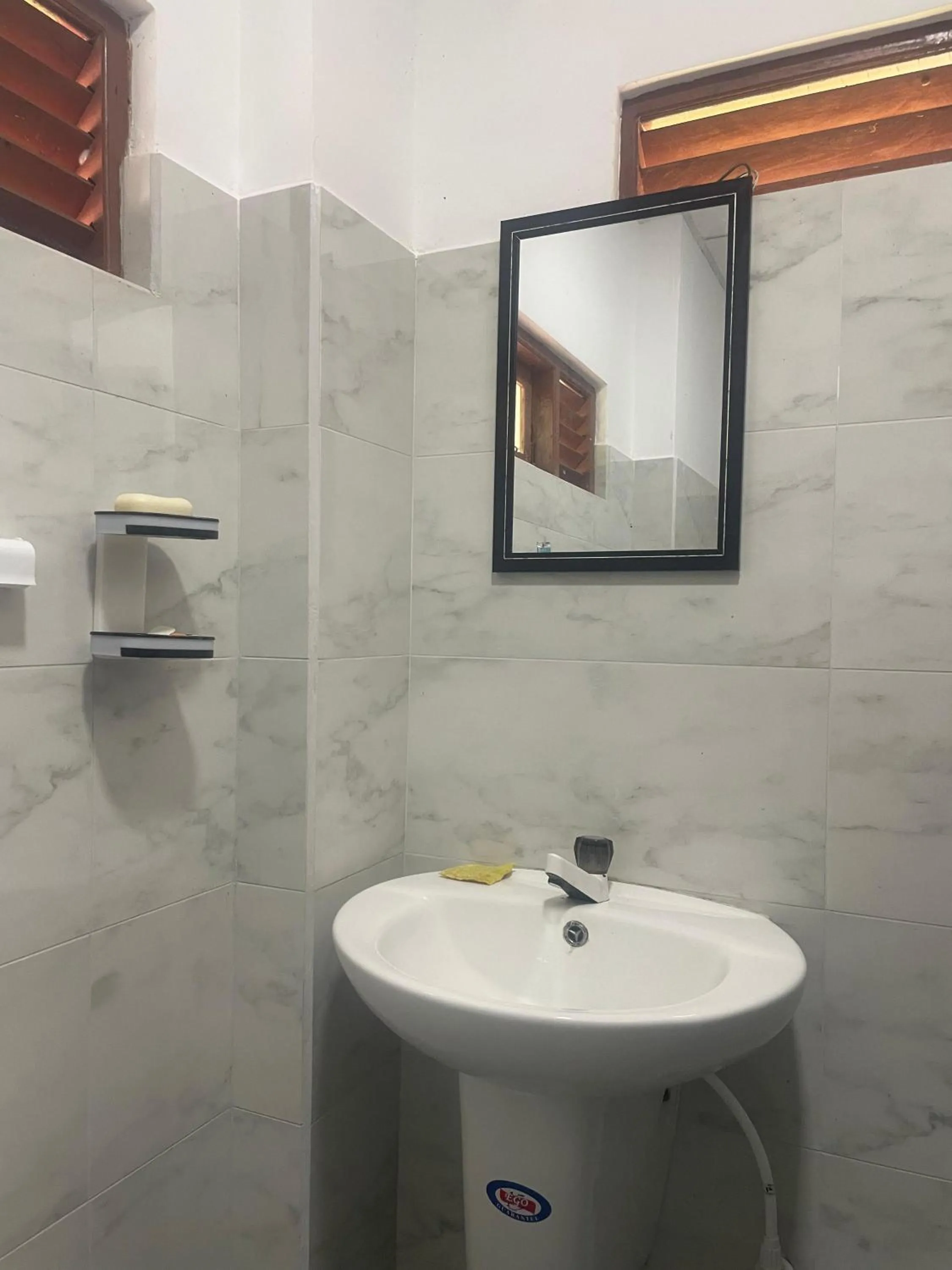 Bathroom in Ananda Home Stay and Restaurant