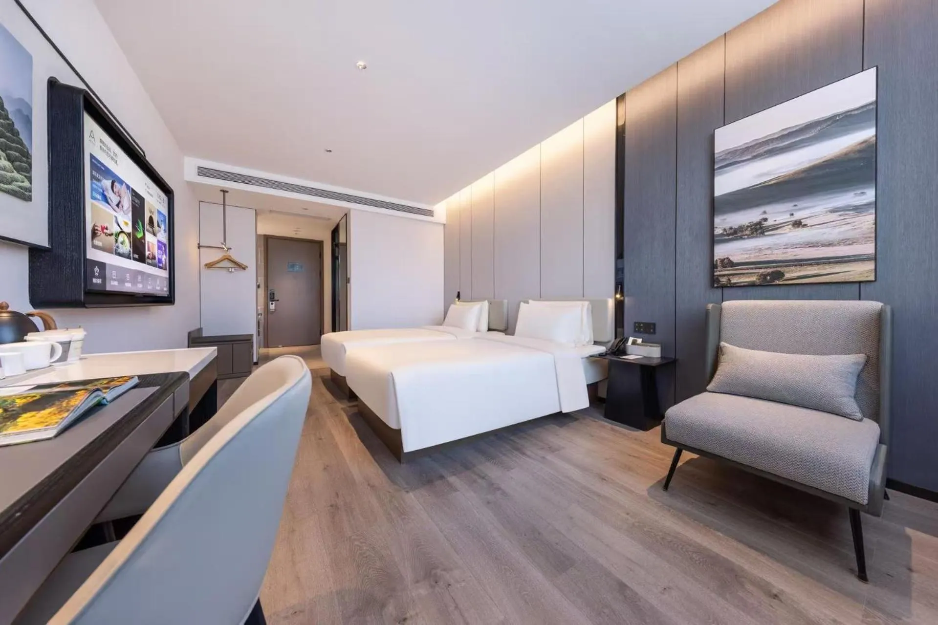 Bedroom, Bed in Atour Hotel Hangzhou Xiaoshan South Railway Station Xiaoshan Road