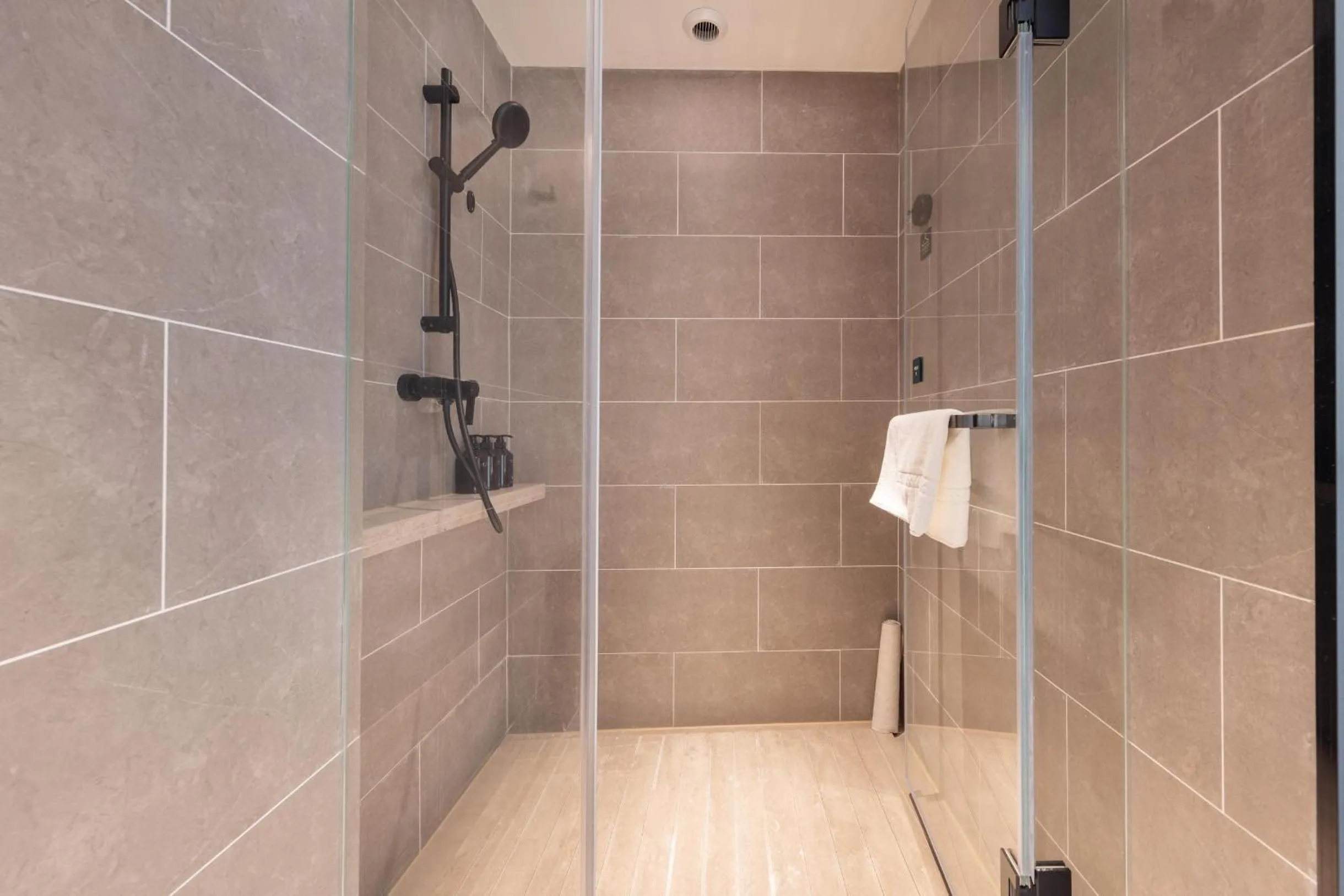 Atour Hotel Hangzhou Xiaoshan South Railway Station Xiaoshan Road