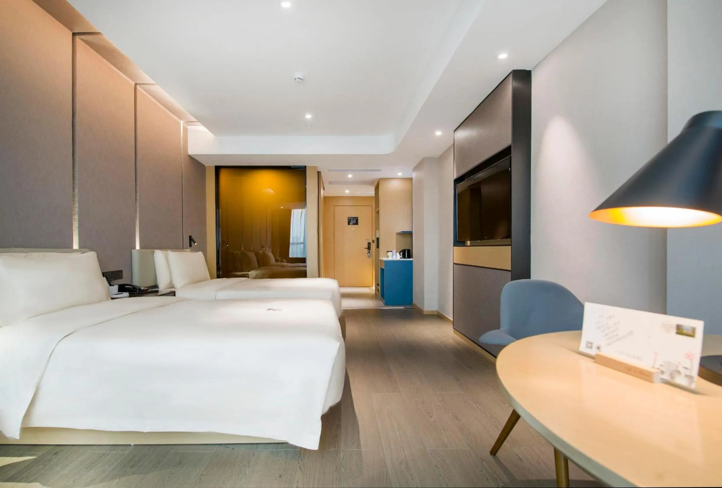 Bed in Atour Hotel Guangzhou Sanyuanli-Guangzhou Baiyun Railway-Fiee Self-Service Laundry