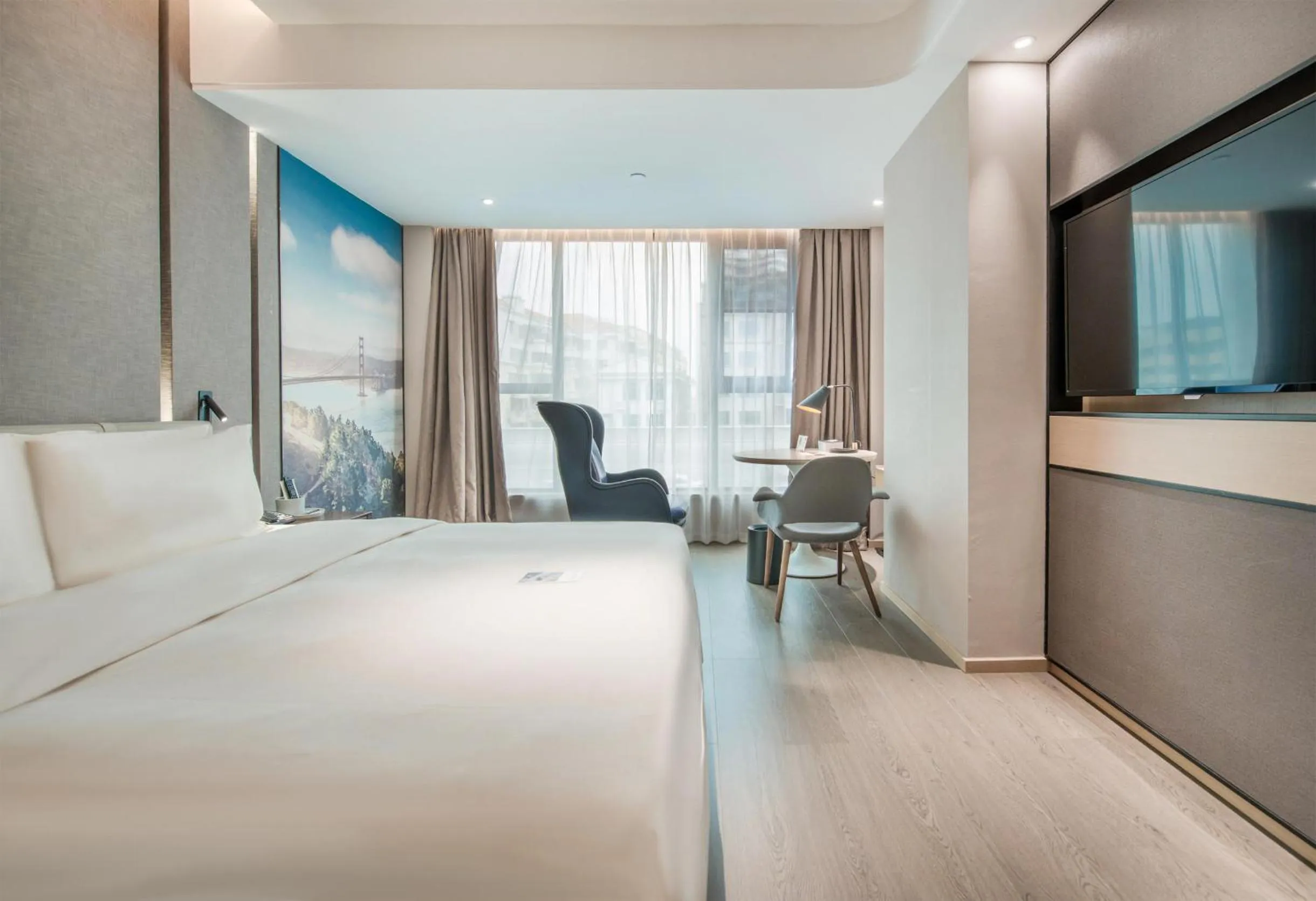 Bed in Atour Hotel Guangzhou Sanyuanli-Guangzhou Baiyun Railway-Fiee Self-Service Laundry