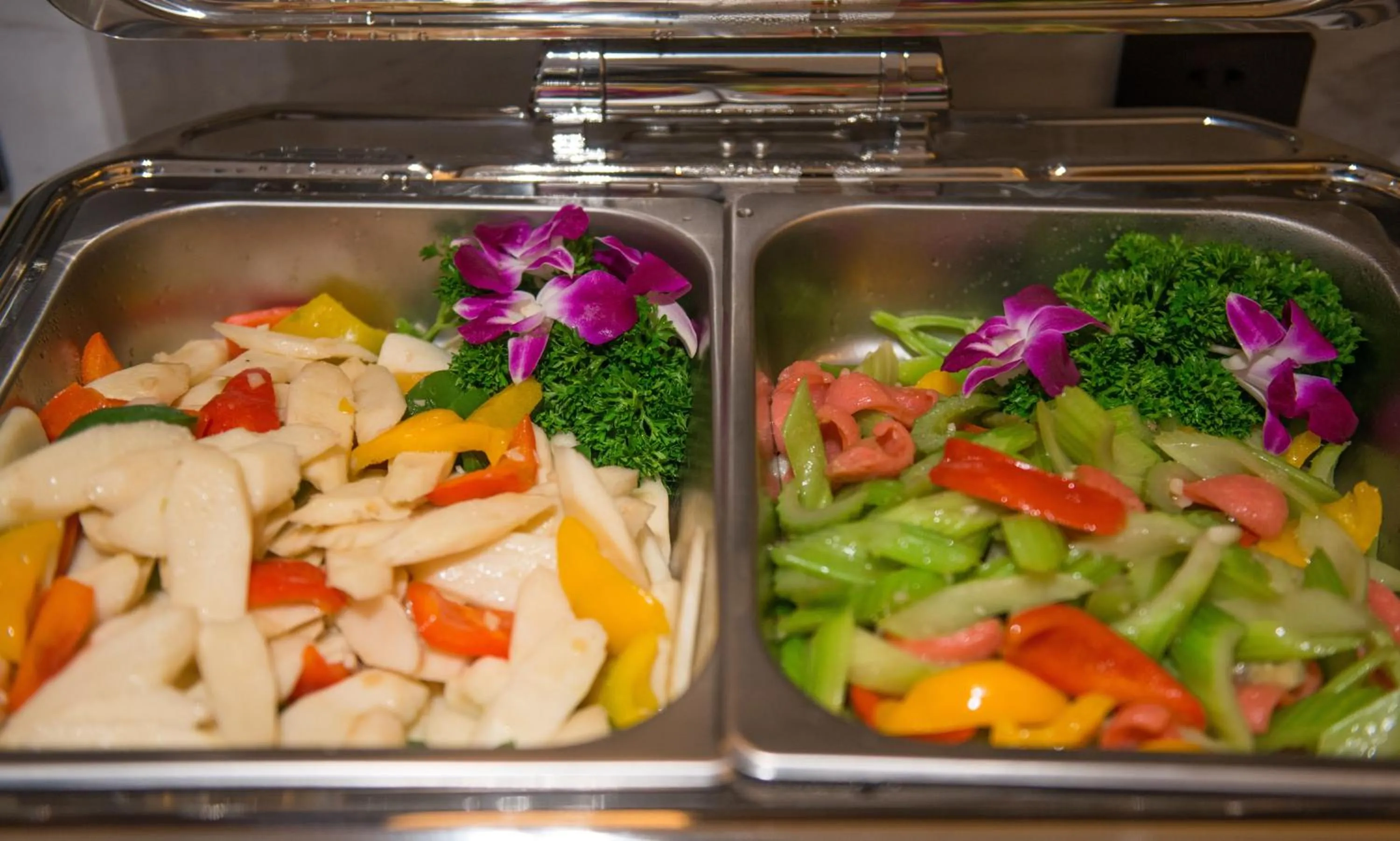 Restaurant/places to eat in Atour Hotel Guangzhou Sanyuanli-Guangzhou Baiyun Railway-Fiee Self-Service Laundry