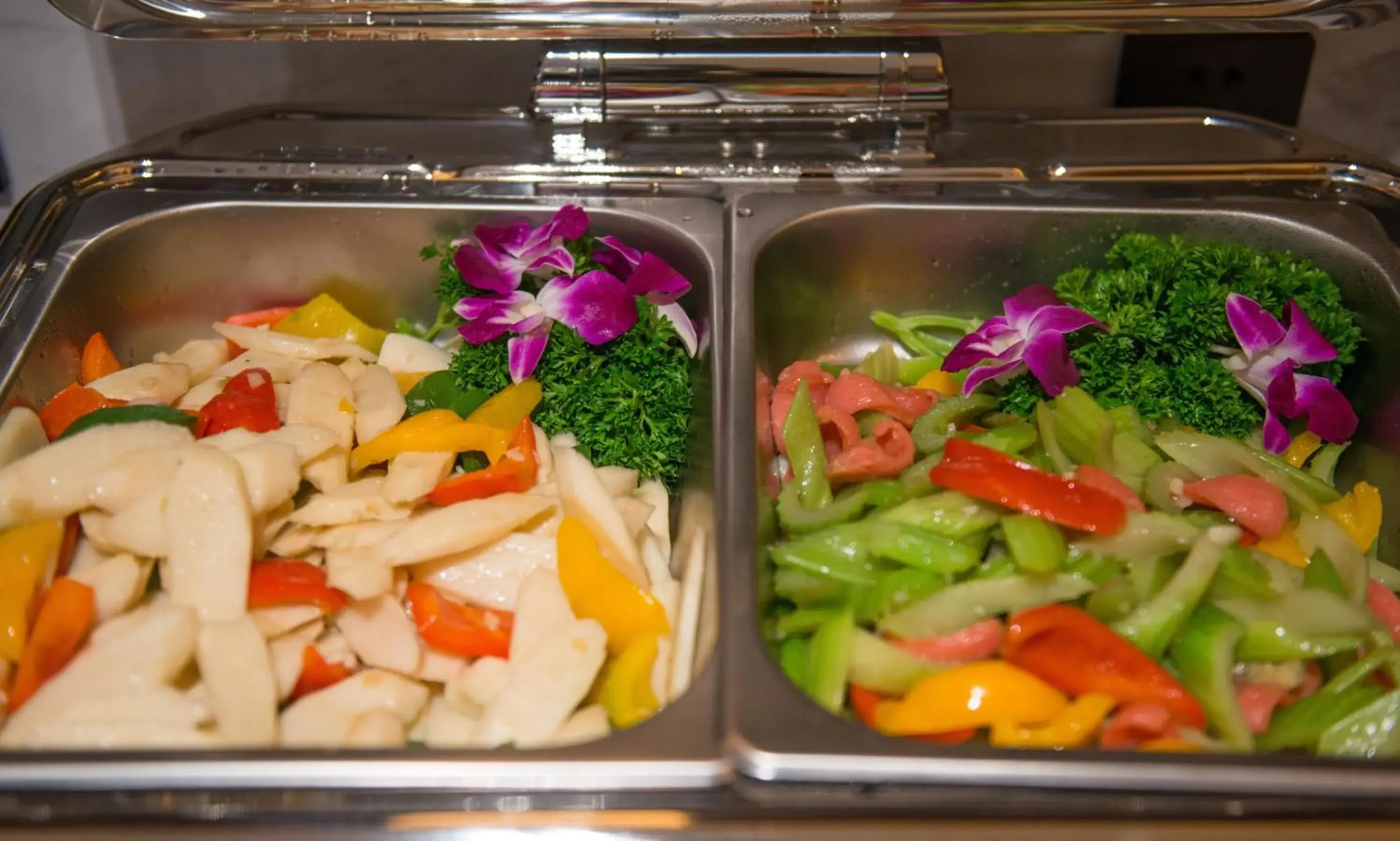 Restaurant/places to eat in Atour Hotel Guangzhou Sanyuanli-Guangzhou Baiyun Railway-Fiee Self-Service Laundry Restaurant/places to eat in Atour Hotel Guangzhou Sanyuanli-Guangzhou Baiyun Railway-Fiee Self-Service Laundry