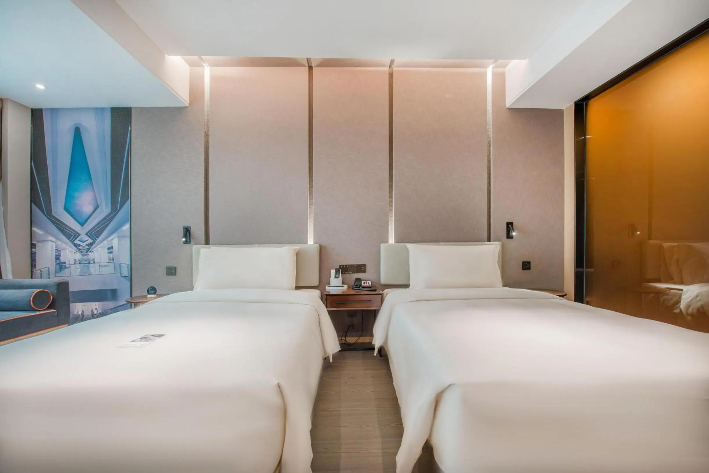 Bed in Atour Hotel Guangzhou Sanyuanli-Guangzhou Baiyun Railway-Fiee Self-Service Laundry