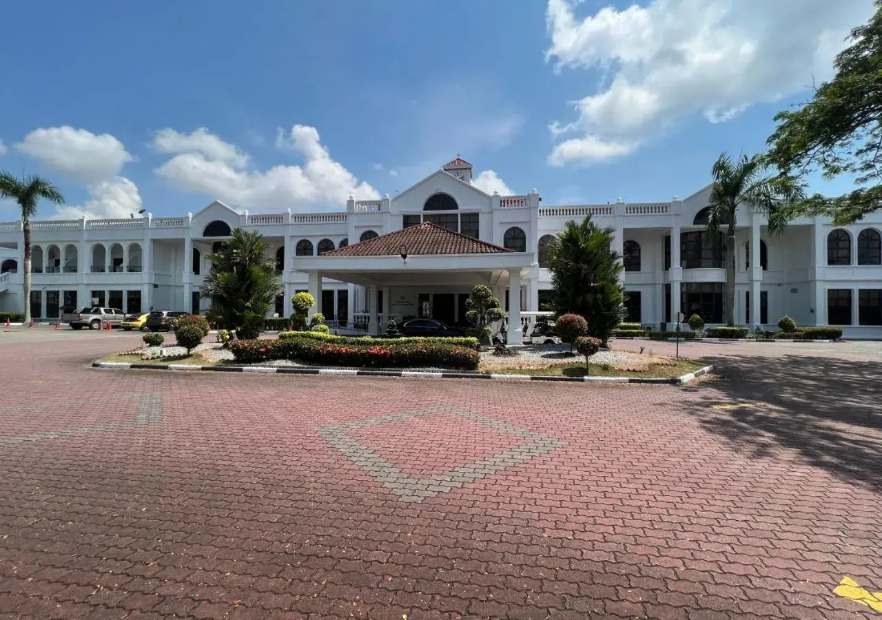 Property building in Tanjung Puteri Golf and Resort Malaysia Property building in Tanjung Puteri Golf and Resort Malaysia