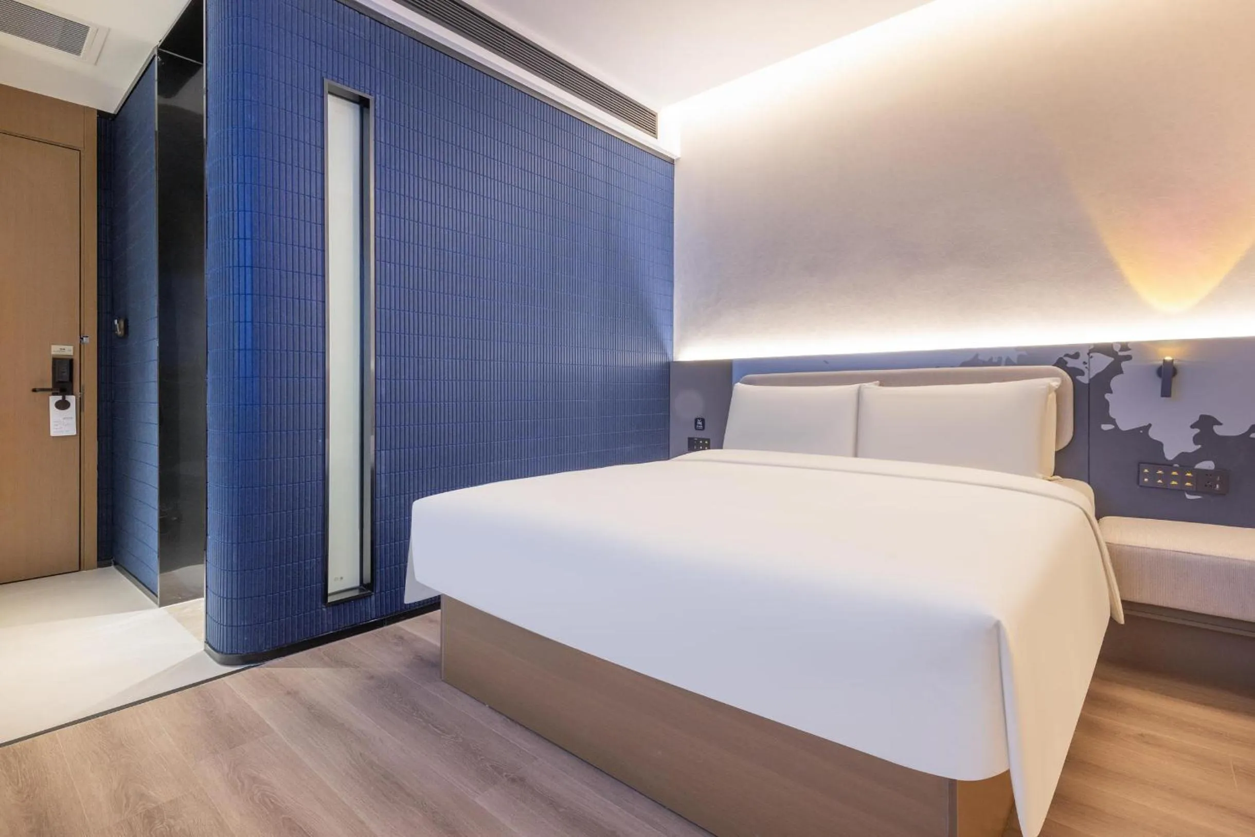 Bed in Atour Light Hotel Guangzhou Pazhou Exhibition Canton Tower Subway Station