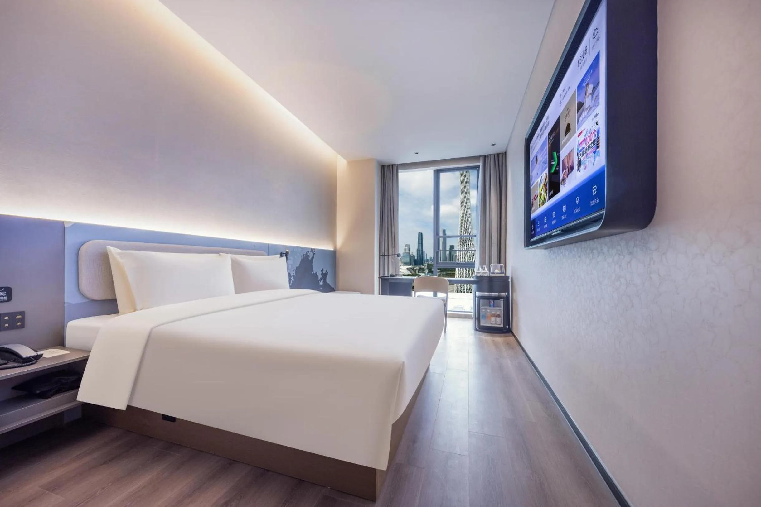 Photo of the whole room, Bed in Atour Light Hotel Guangzhou Pazhou Exhibition Canton Tower Subway Station