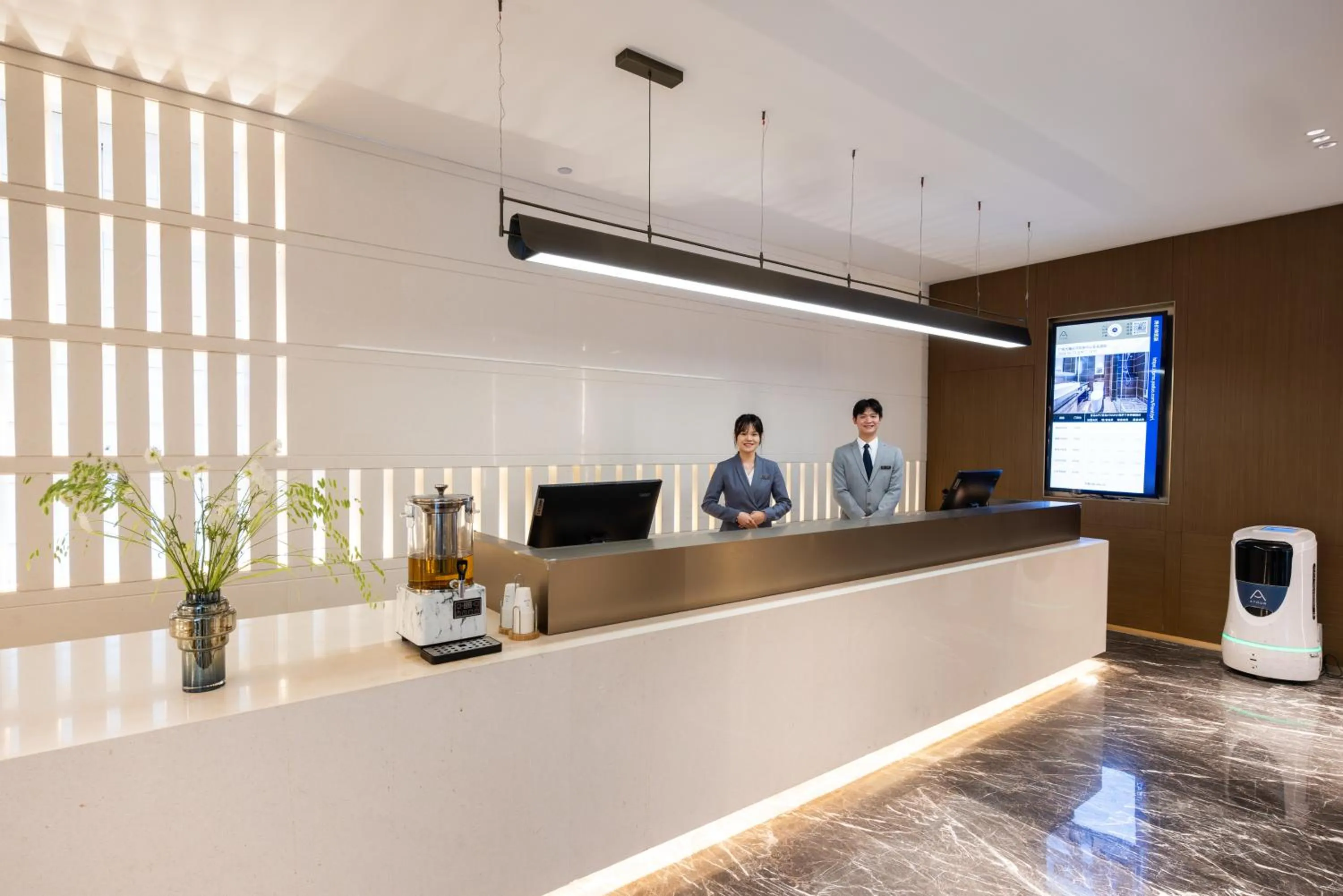 Atour Hotel Guangzhou Tianhe Sports Center - Free Shuttle bus to Canton Fair Hall & Free self-service laundry & Free midnight snack